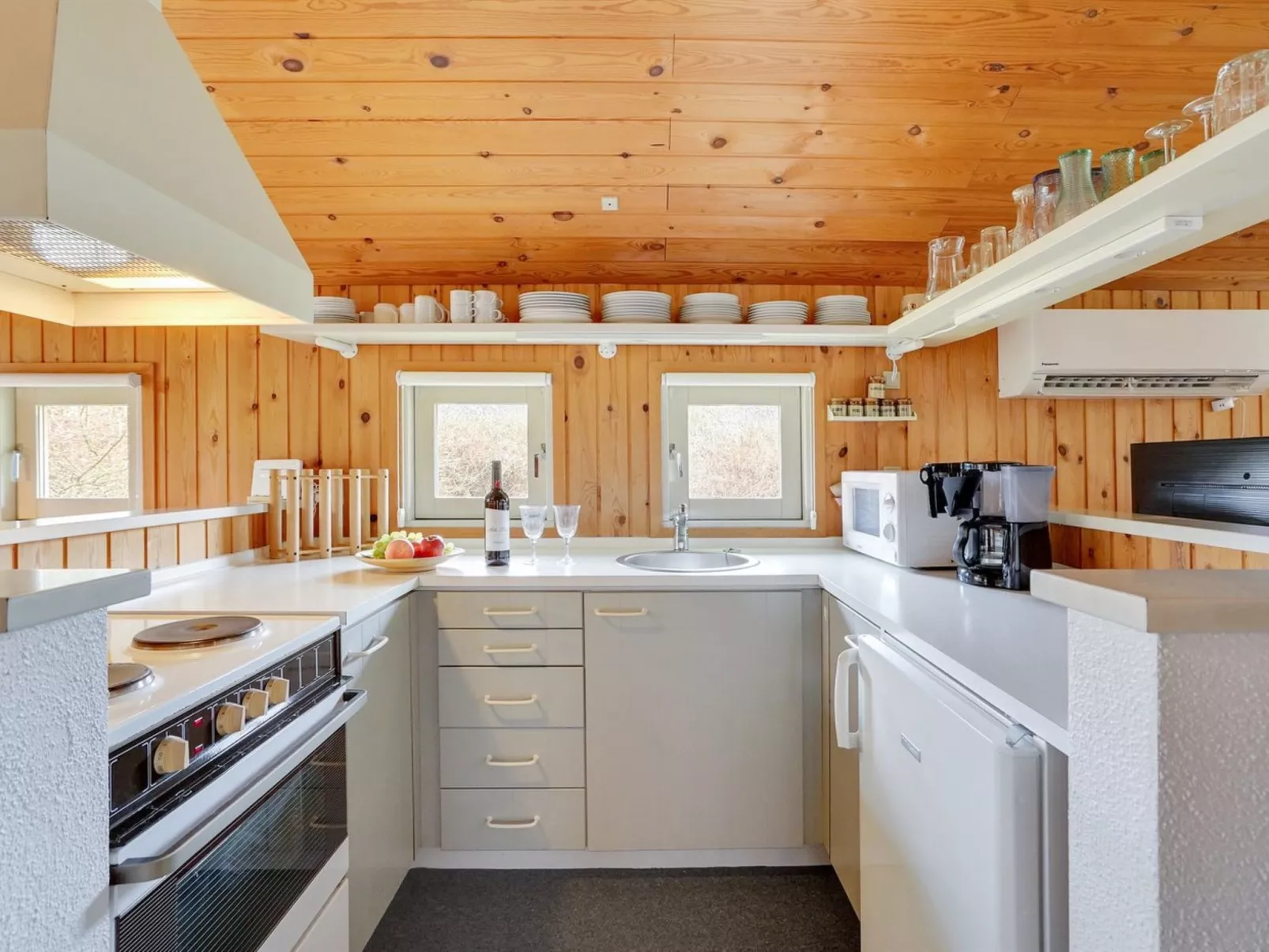 "Alwin" - 2.5km from the sea-Binnen