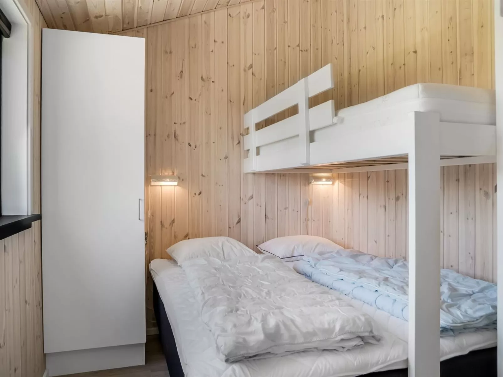 "Merete" - 900m from the sea-Binnen