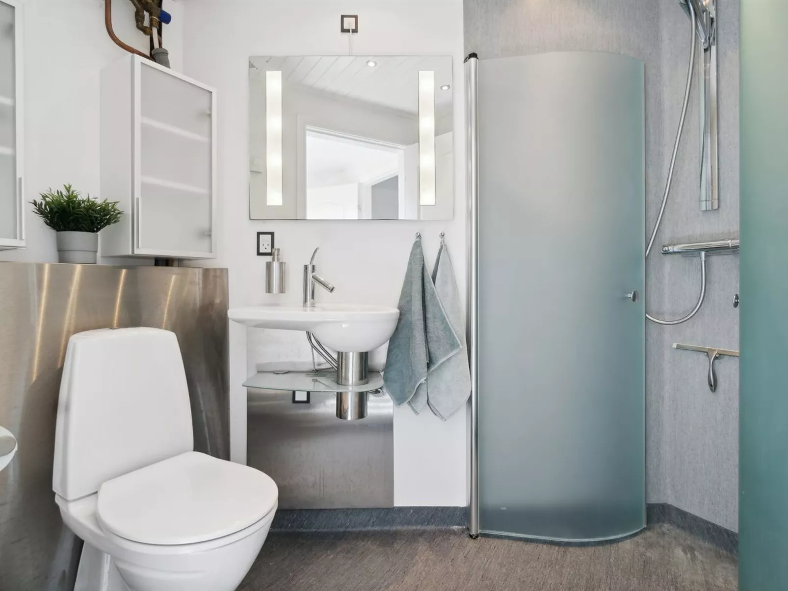 "Dagne" - 400m from the sea-Binnen