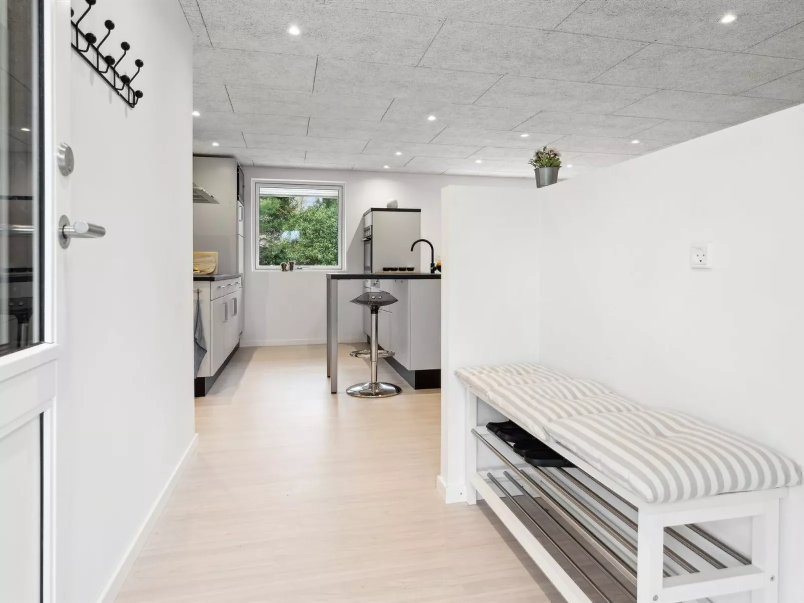 "Ilva" - 250m from the sea-Binnen