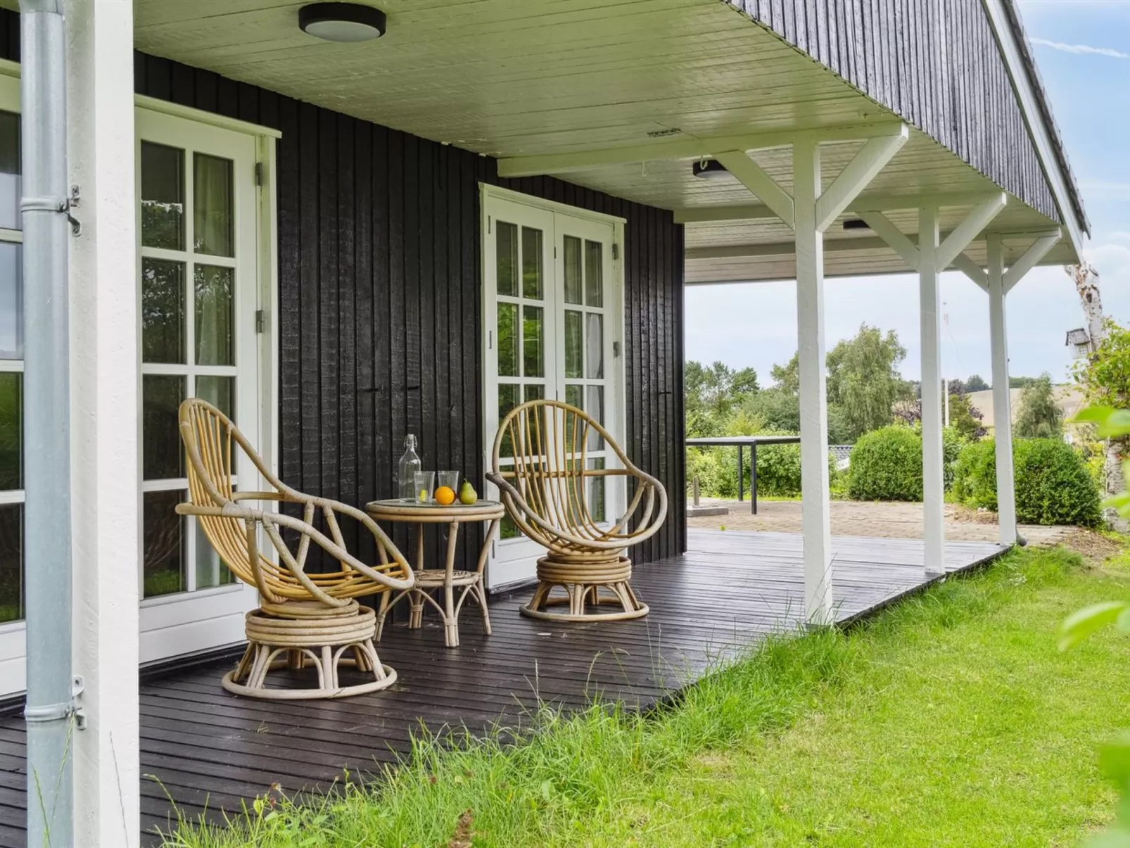 "Lazorka" - 200m from the sea-Buiten