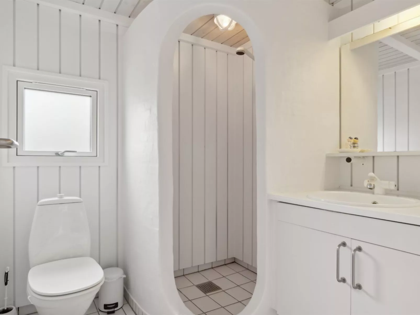 "Hrefna" - 500m from the sea-Binnen