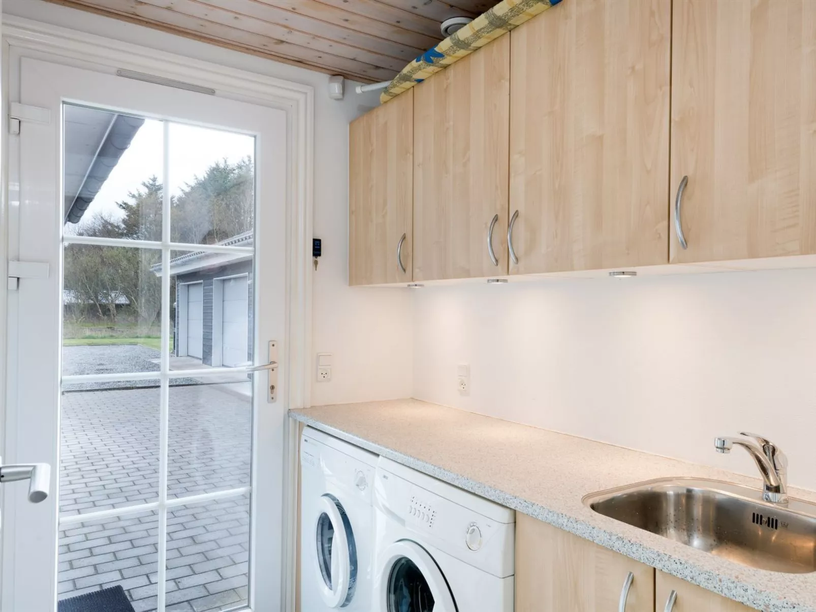 "Erene" - 850m from the sea-Binnen