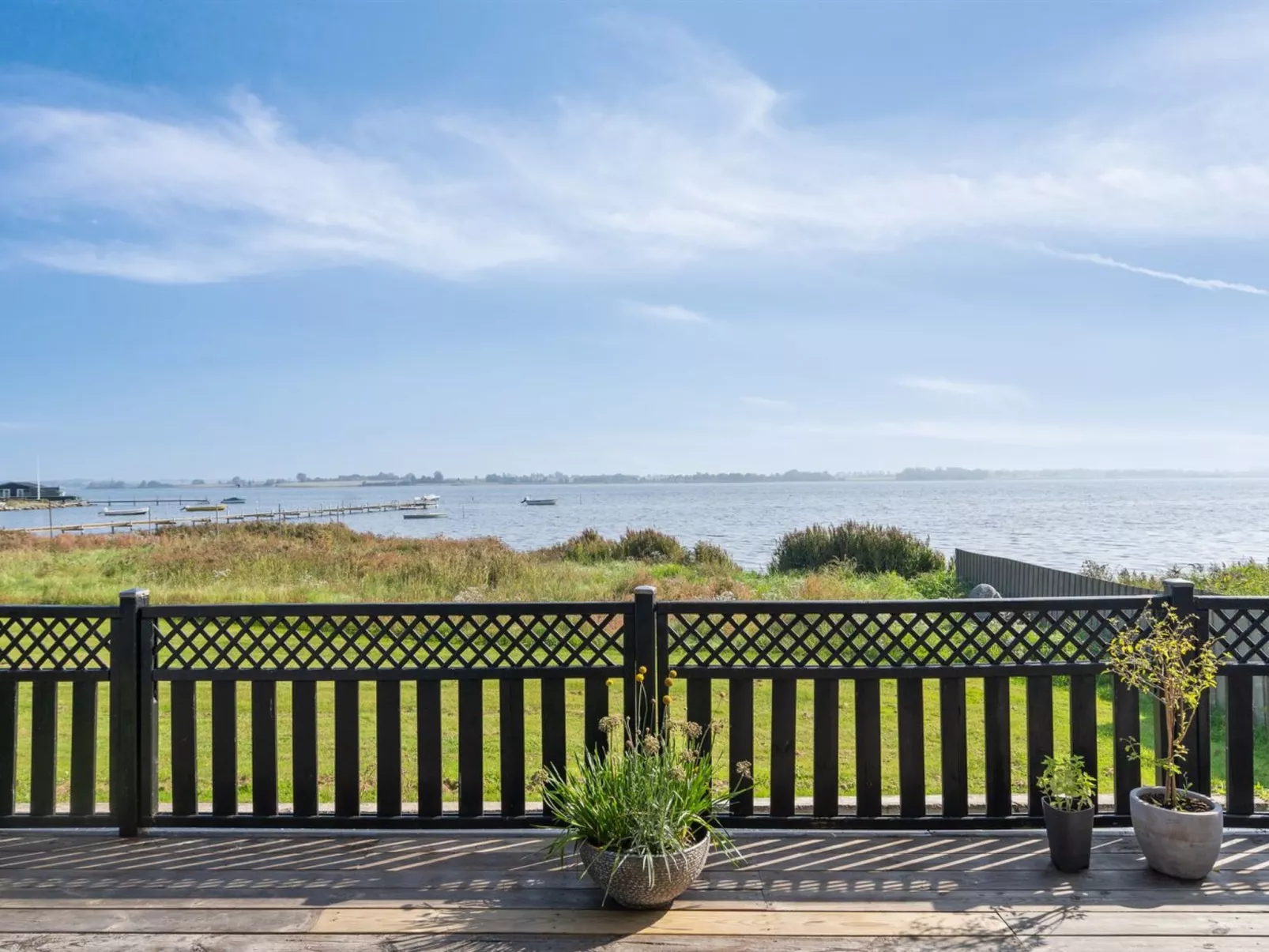 "Gyrth" - 20m to the fjord-Buiten