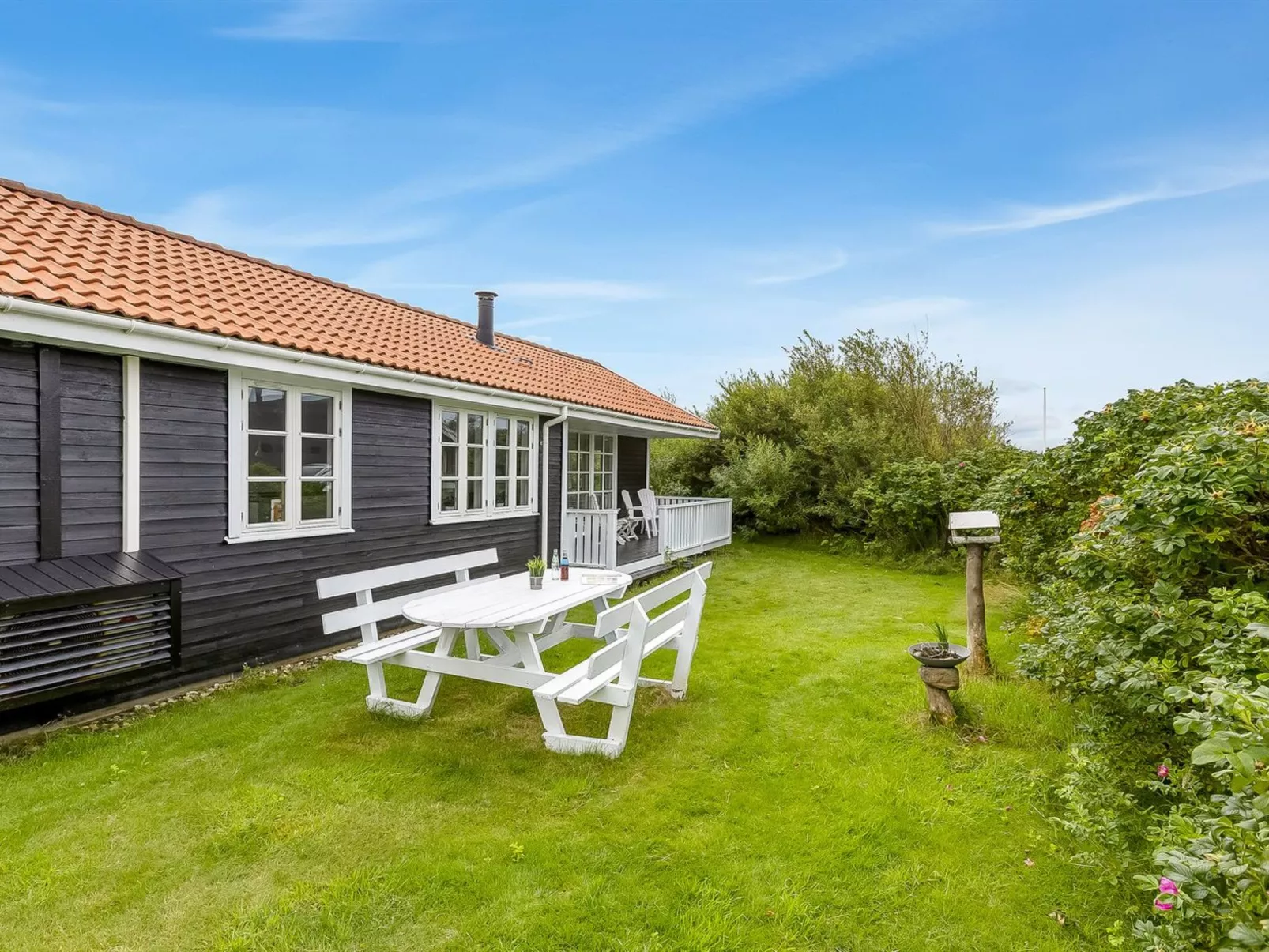 "Torhild" - 700m from the sea-Buiten