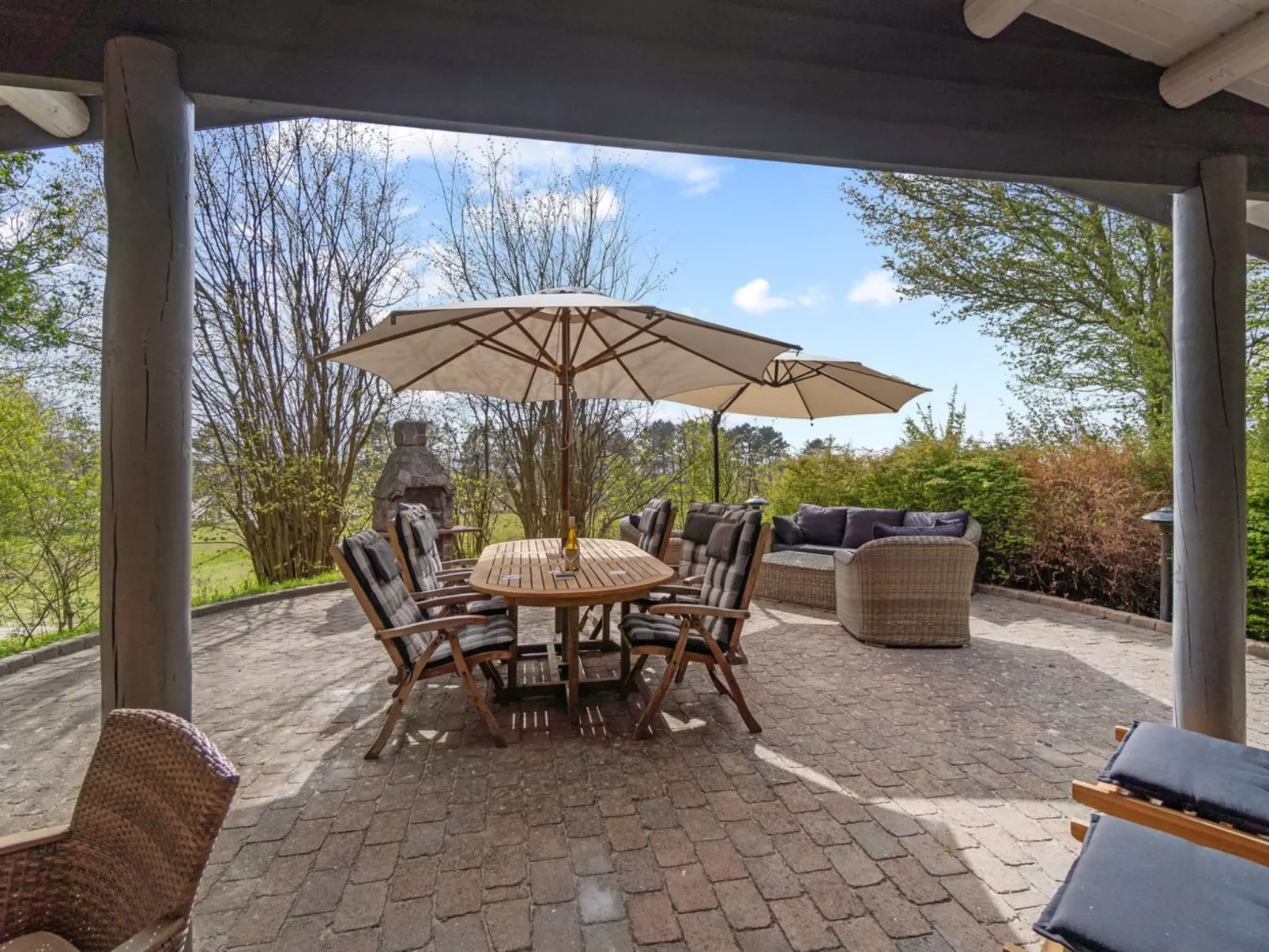 "Till" - 1.6km from the sea-Buiten