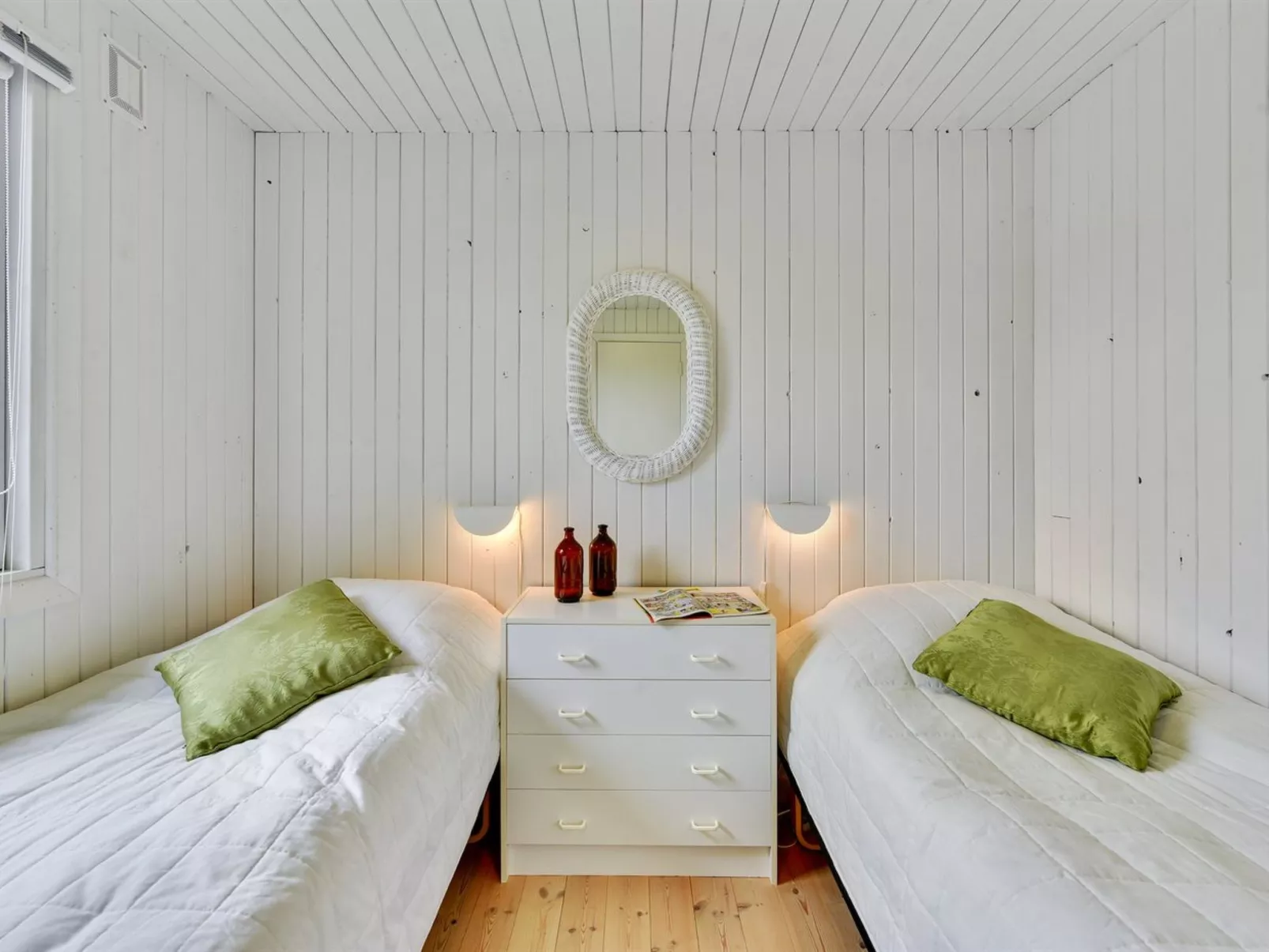 "Marika" - 500m from the sea-Binnen