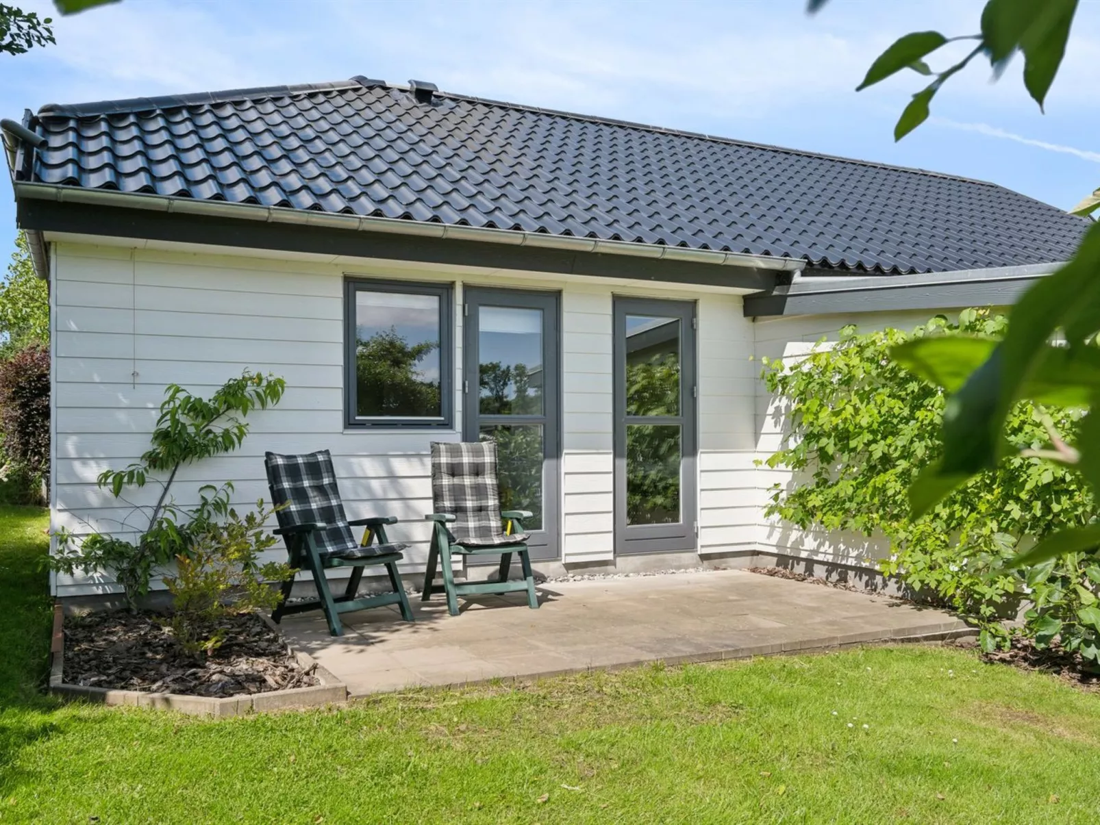 "Alona" - 90m from the sea-Buiten