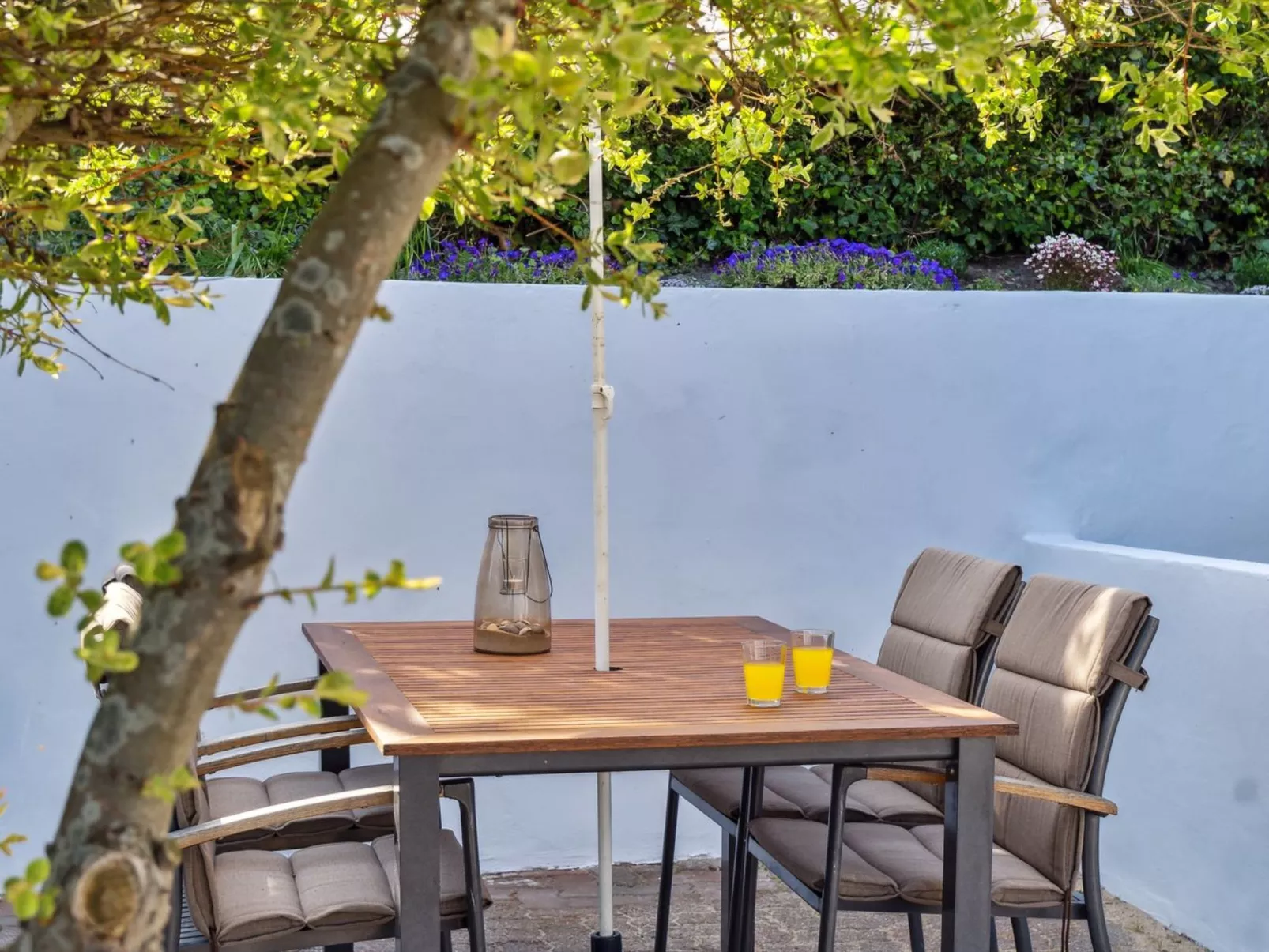 "Tameka" - 10m to the fjord-Buiten