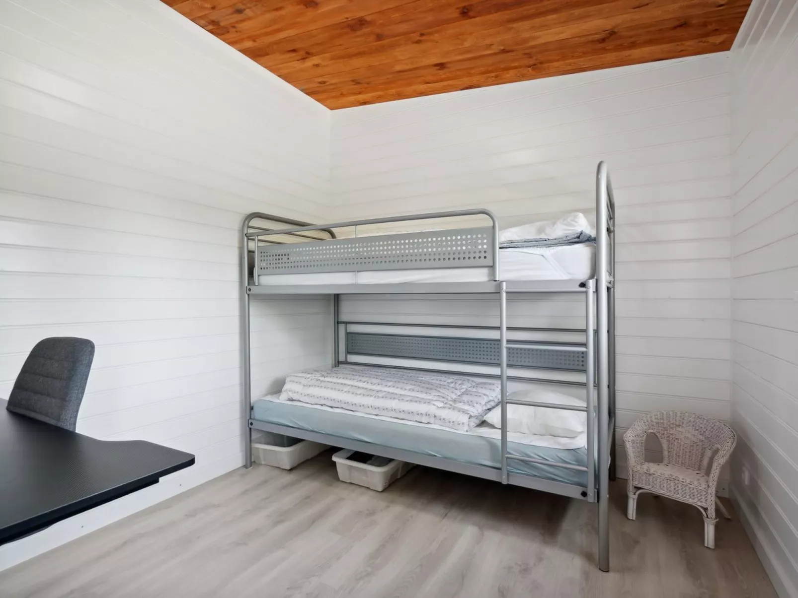 "Thrugils" - 200m from the sea-Binnen