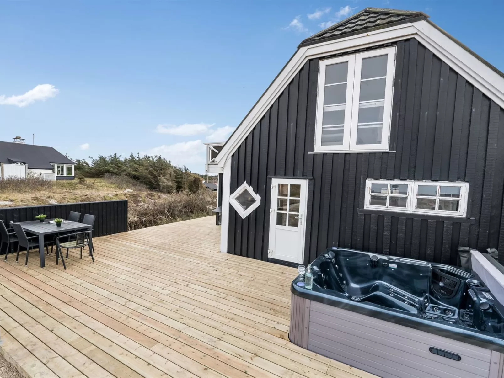 "Venla" -  from the sea-Buiten