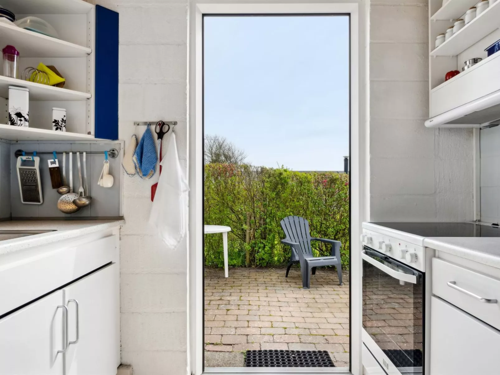 "Aletha" - 300m to the fjord-Binnen