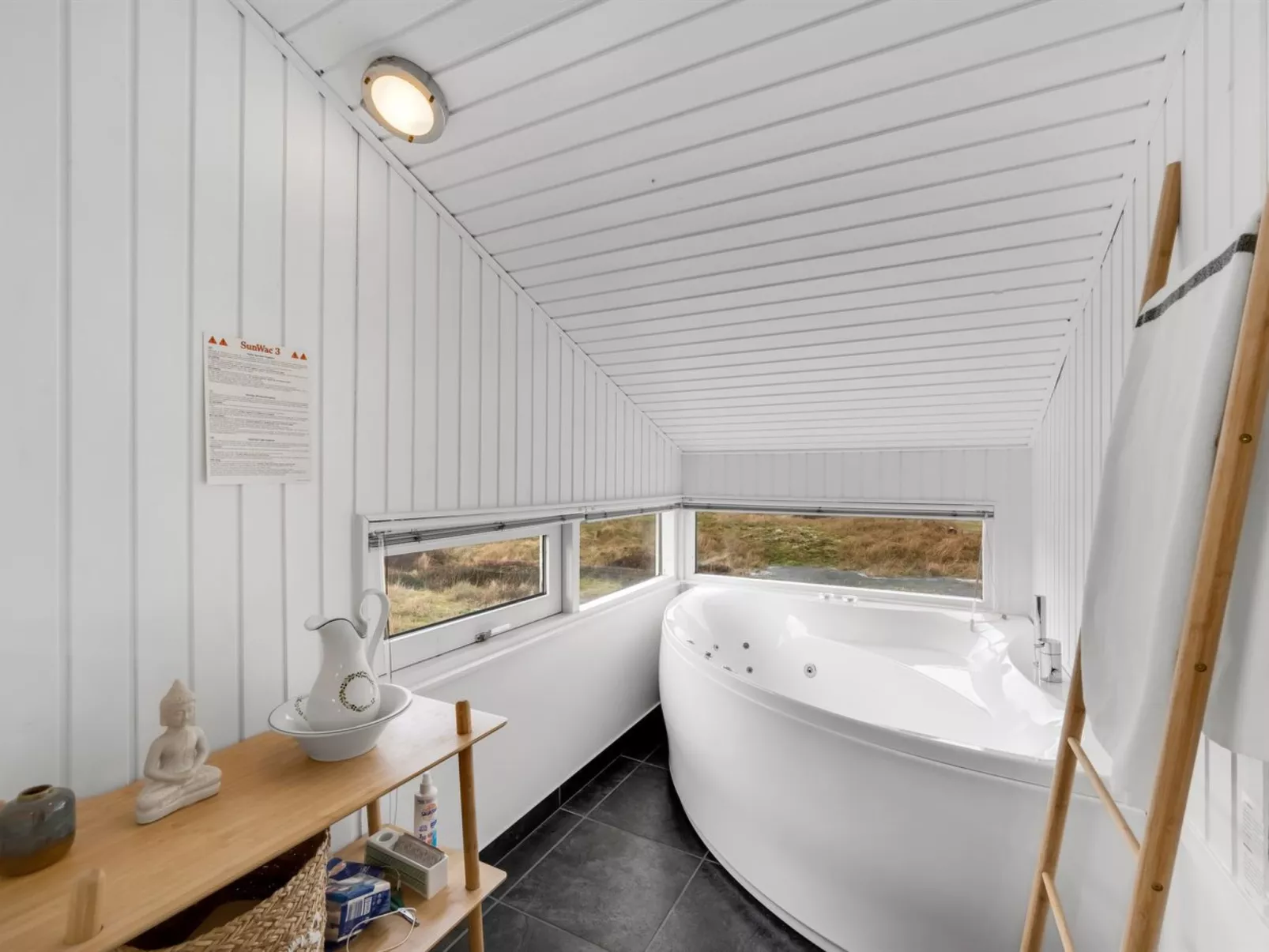 "Josef" - 950m from the sea-Binnen