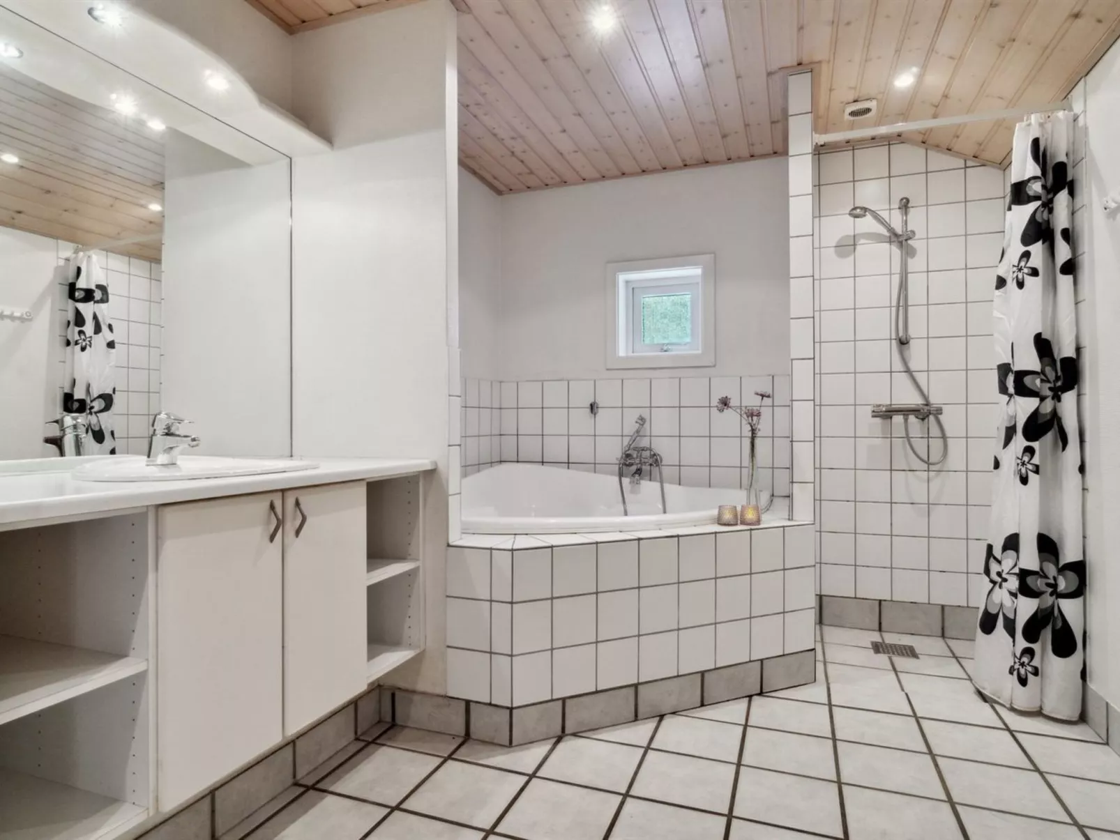 "Ellynor" - 600m from the sea-Buiten