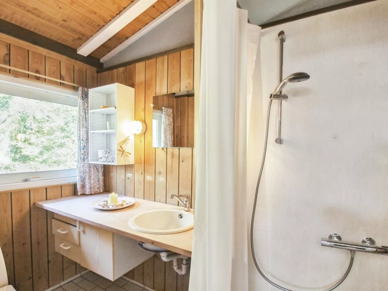 "Tuukka" - 350m from the sea-Binnen