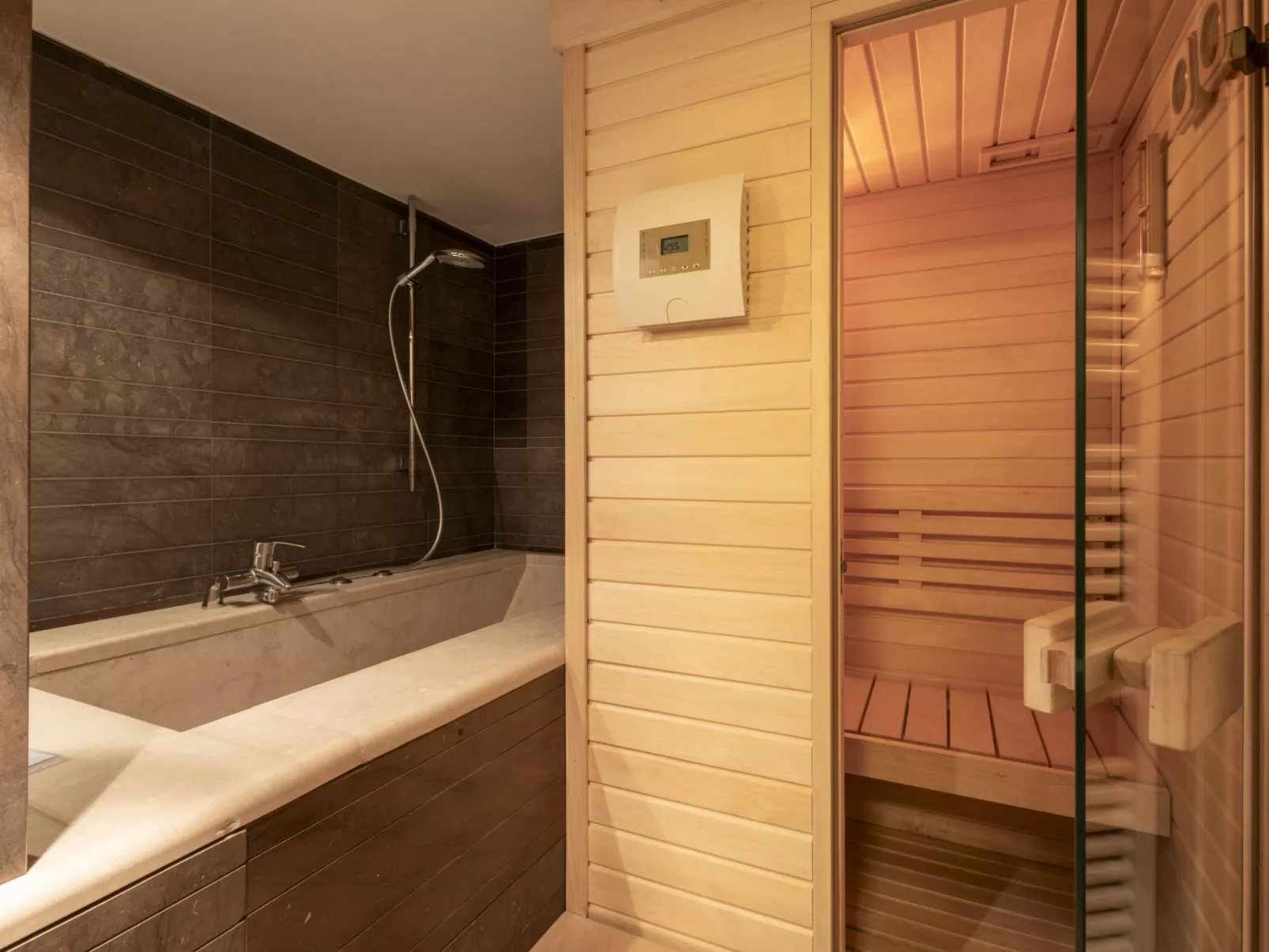 Chalet Franca-Binnen