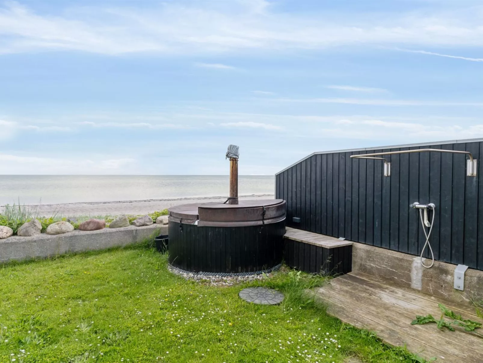 "Ofrath" - 5m from the sea-Binnen