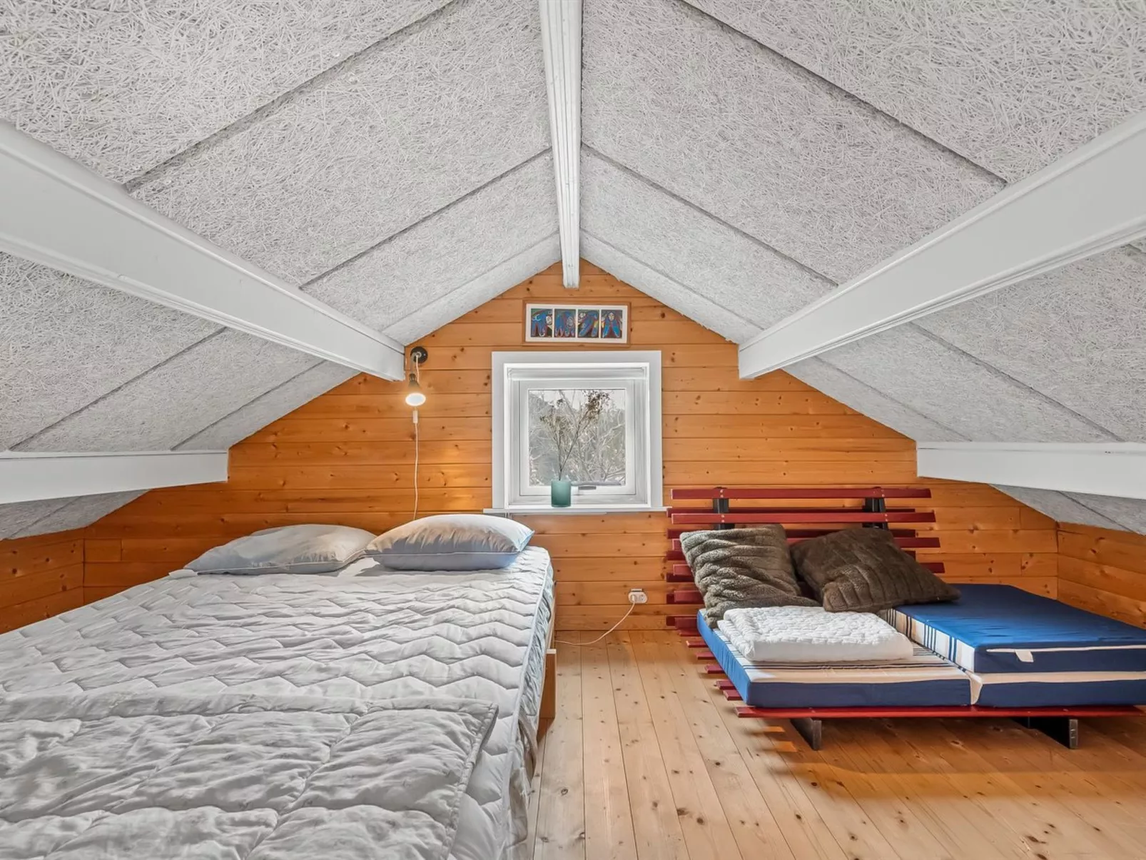 "Oddger" - 250m to the fjord-Binnen