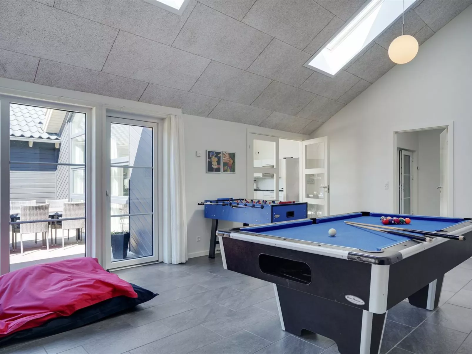 "Lova" - 600m from the sea-Binnen