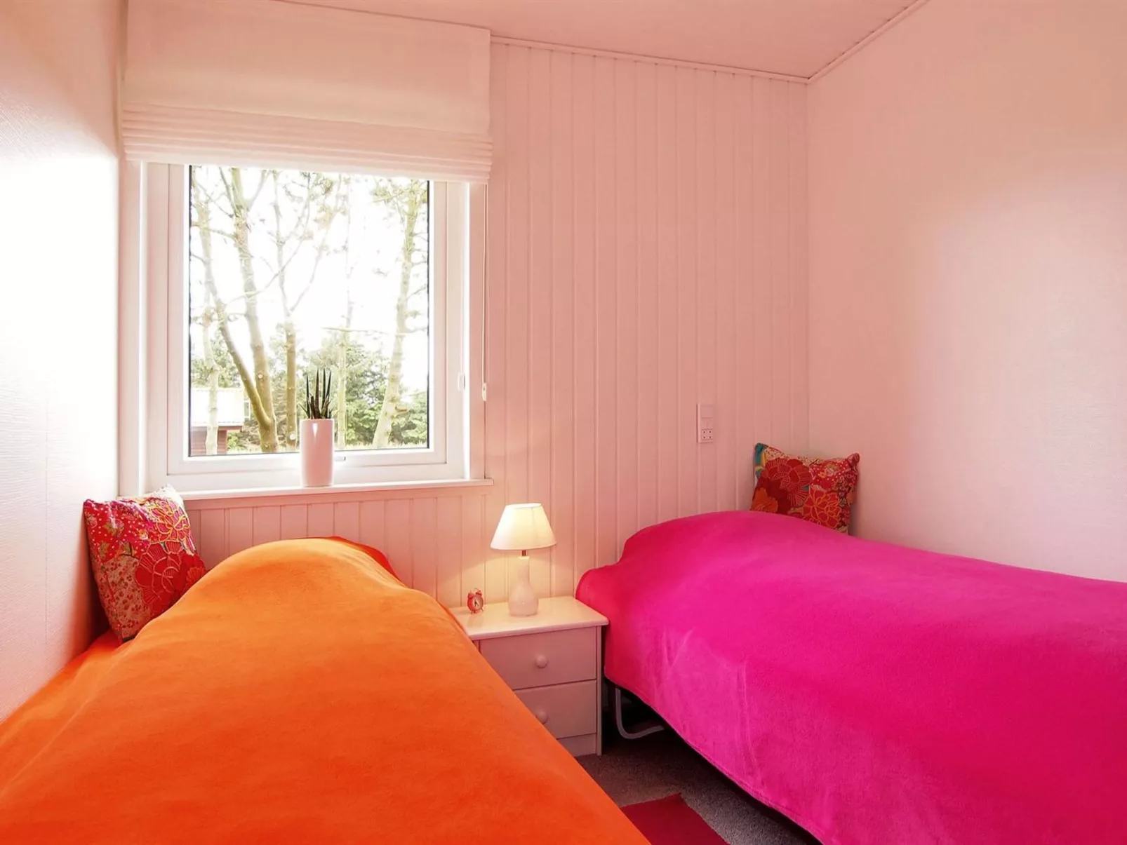 "Kadir" - 500m from the sea-Binnen