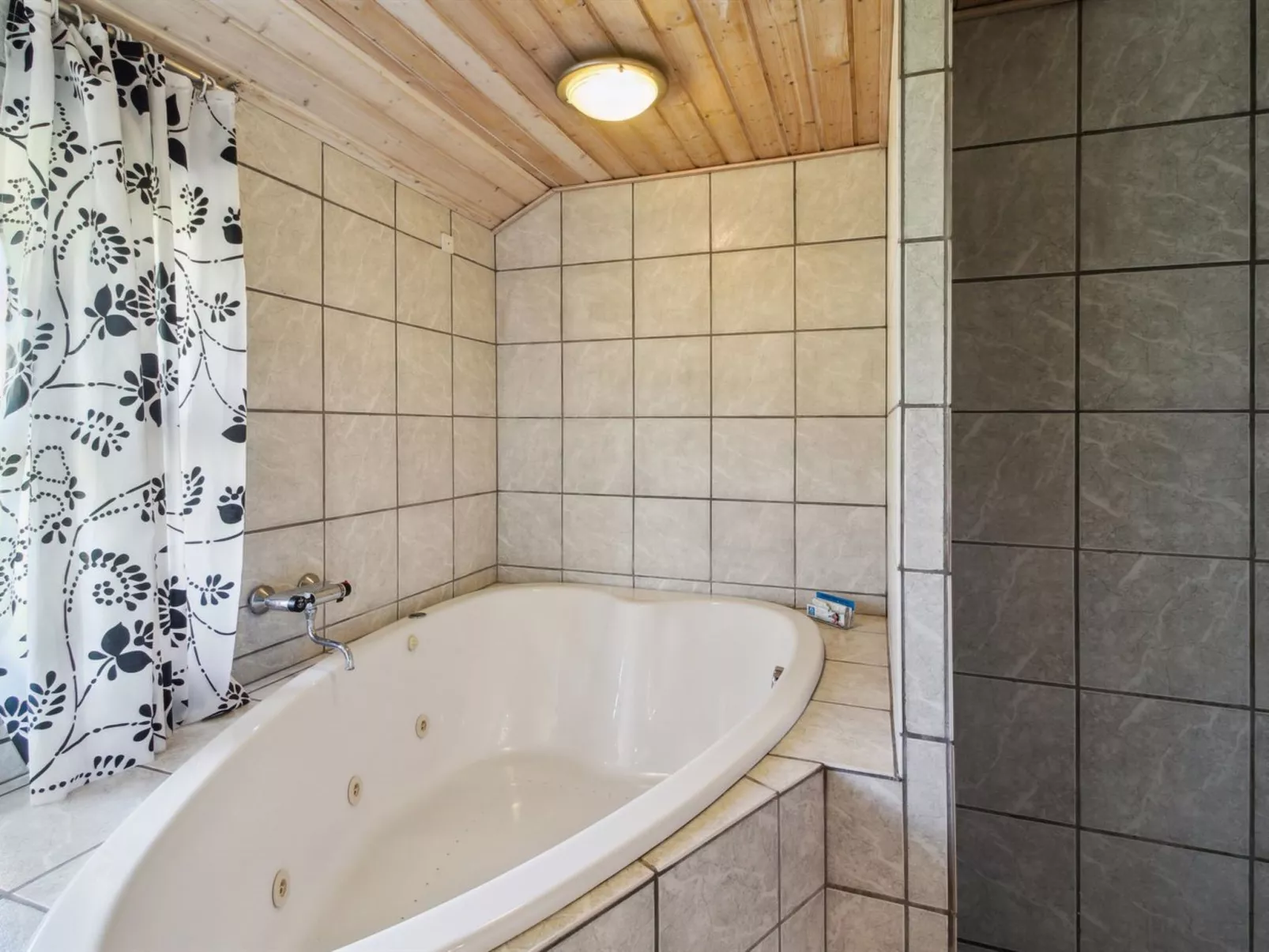 "Carit" - 80m from the sea-Binnen