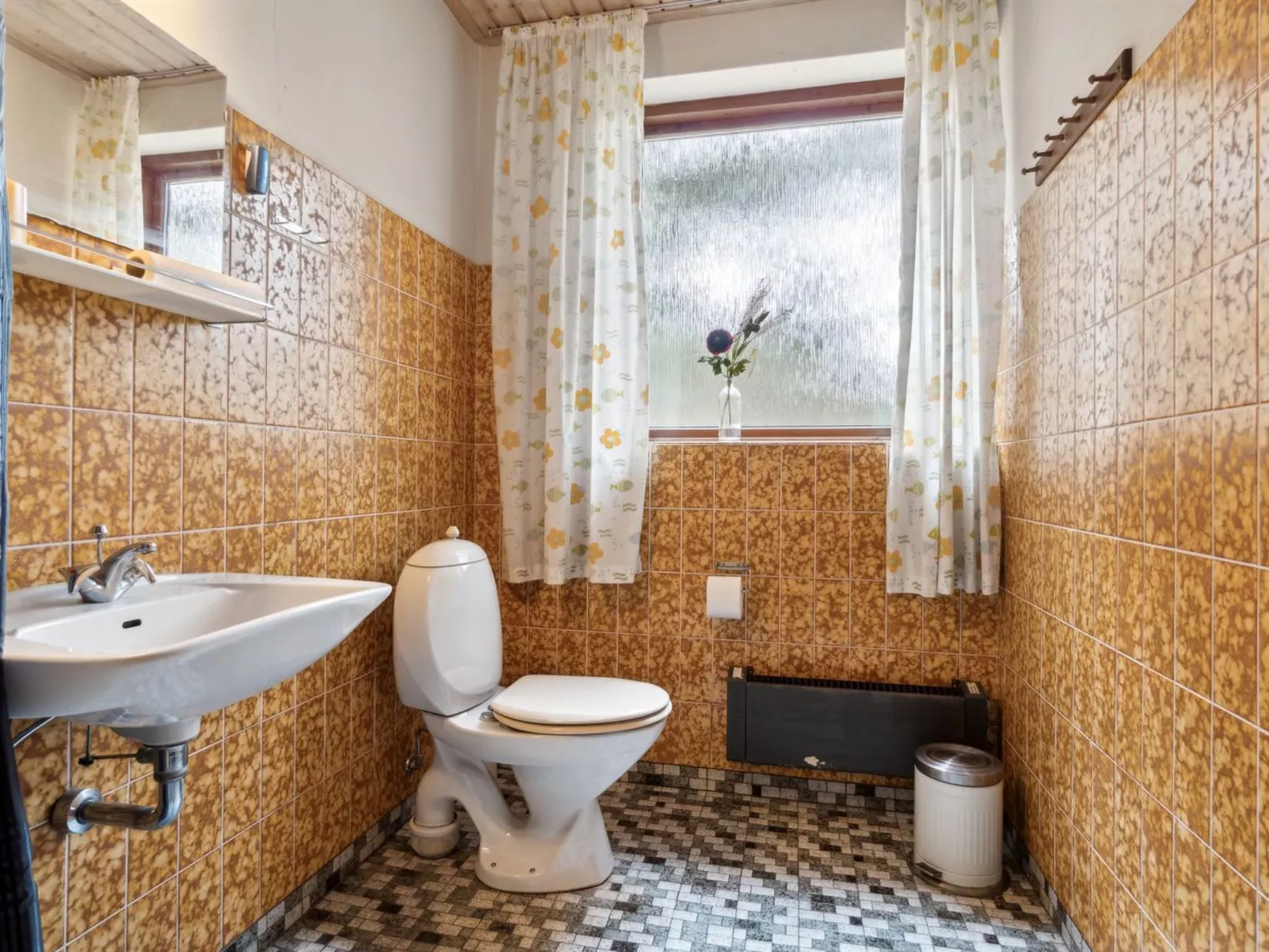 "Awa" - 800m from the sea-Binnen