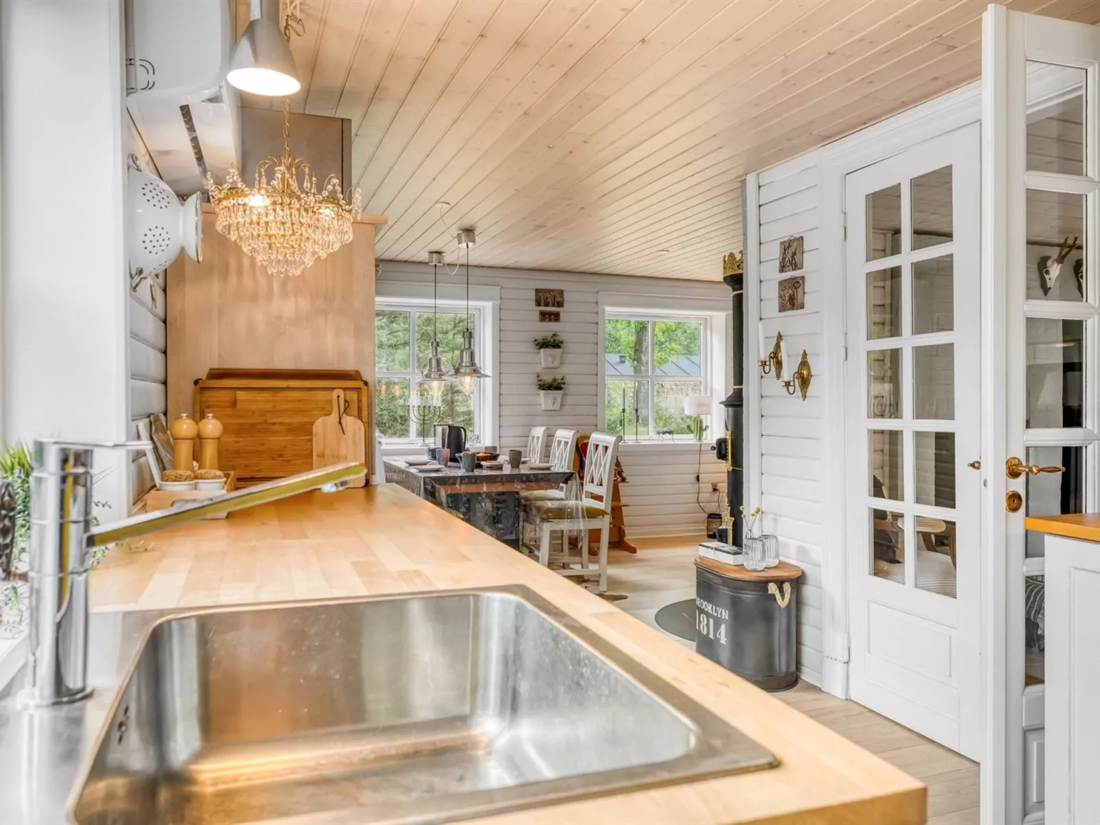 "Ellinore" -  from the sea-Binnen