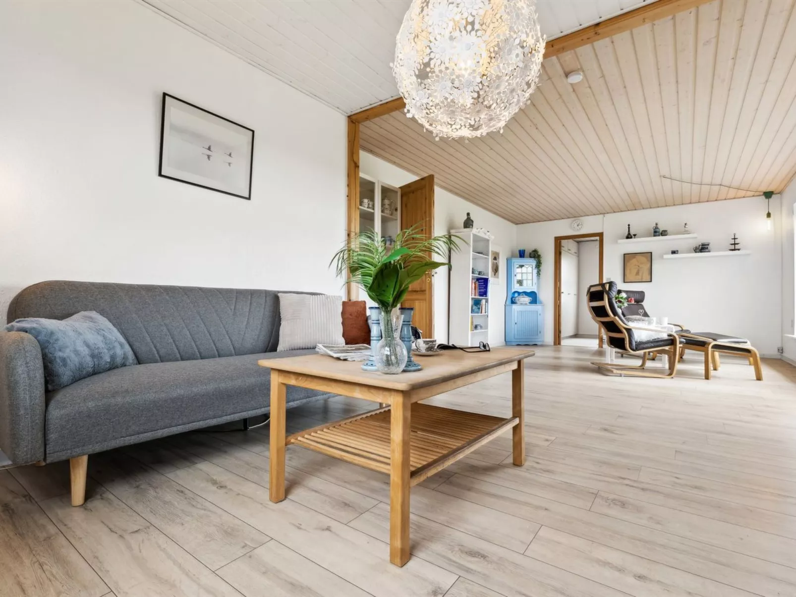 "Janin" - 400m from the sea-Binnen