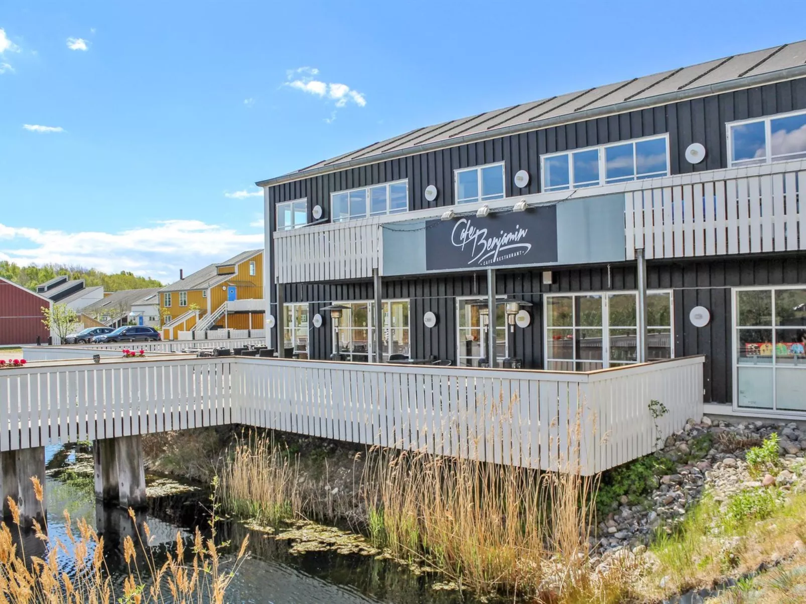 "Jænis" - 10m from the sea-Buiten