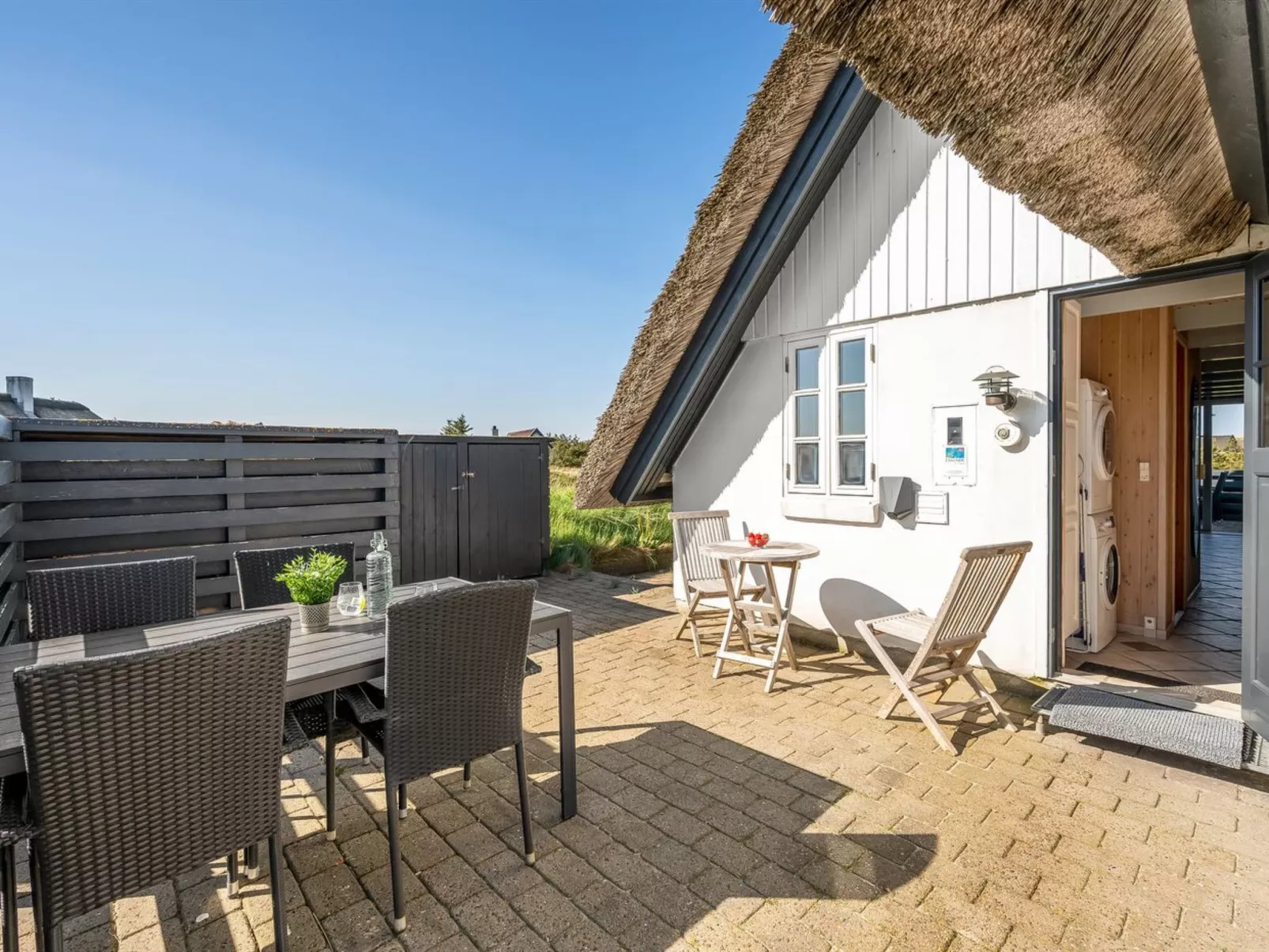 "Arlina" - 600m from the sea-Buiten