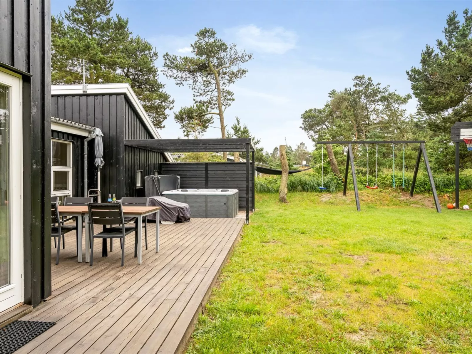 "Adrienne" - 240m from the sea-Buiten