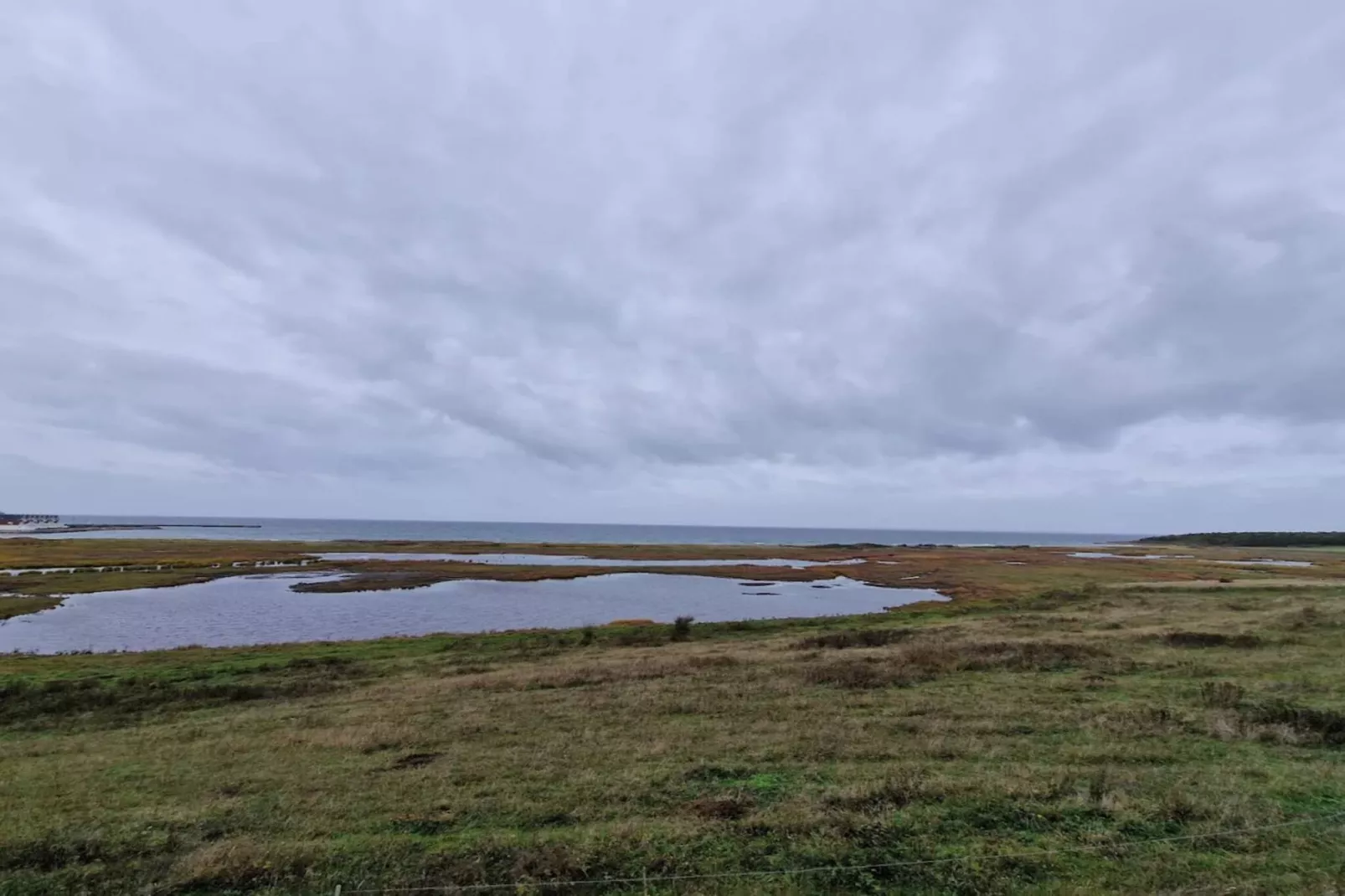 Familiehuisje voor acht gasten-Waterzicht