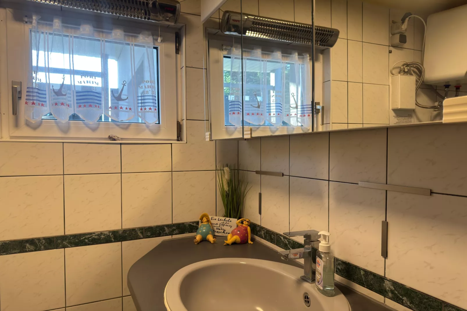 Das Haus Am See mit Kamin und eigenem Boot-Badkamer