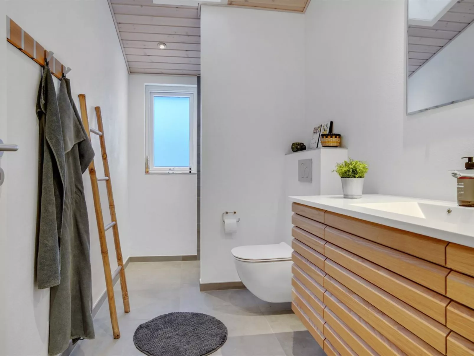 "Eevert" - 300m from the sea-Binnen