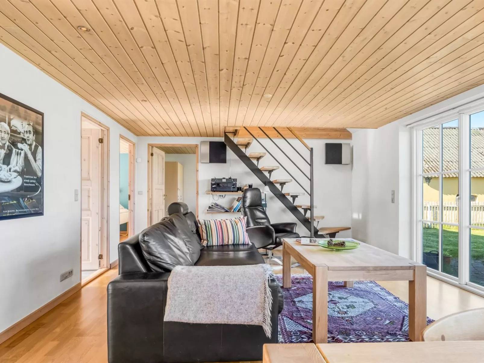 "Tara" - 300m from the sea-Binnen