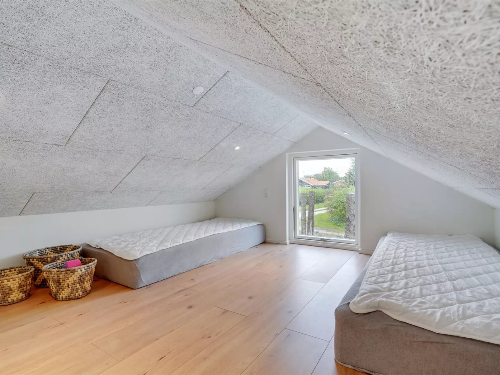 "Elso" - 600m to the fjord-Binnen