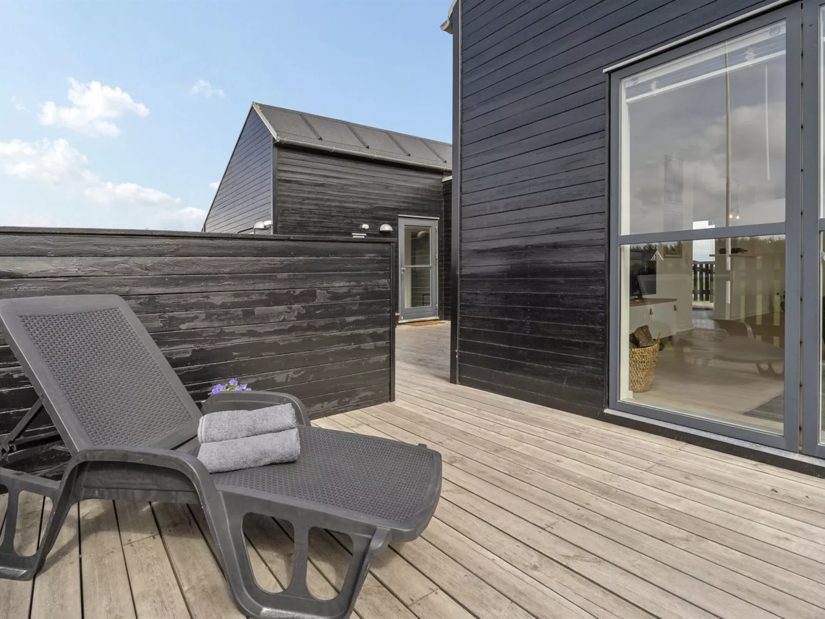 "Damaskin" - 300m from the sea-Buiten