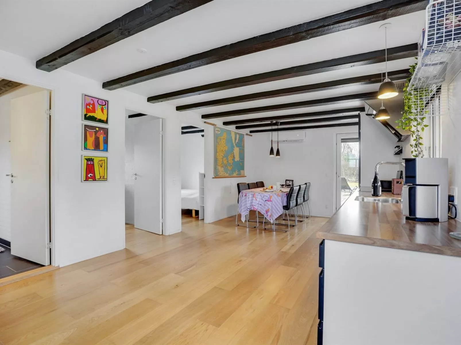 "Edith" - 1km from the sea-Binnen