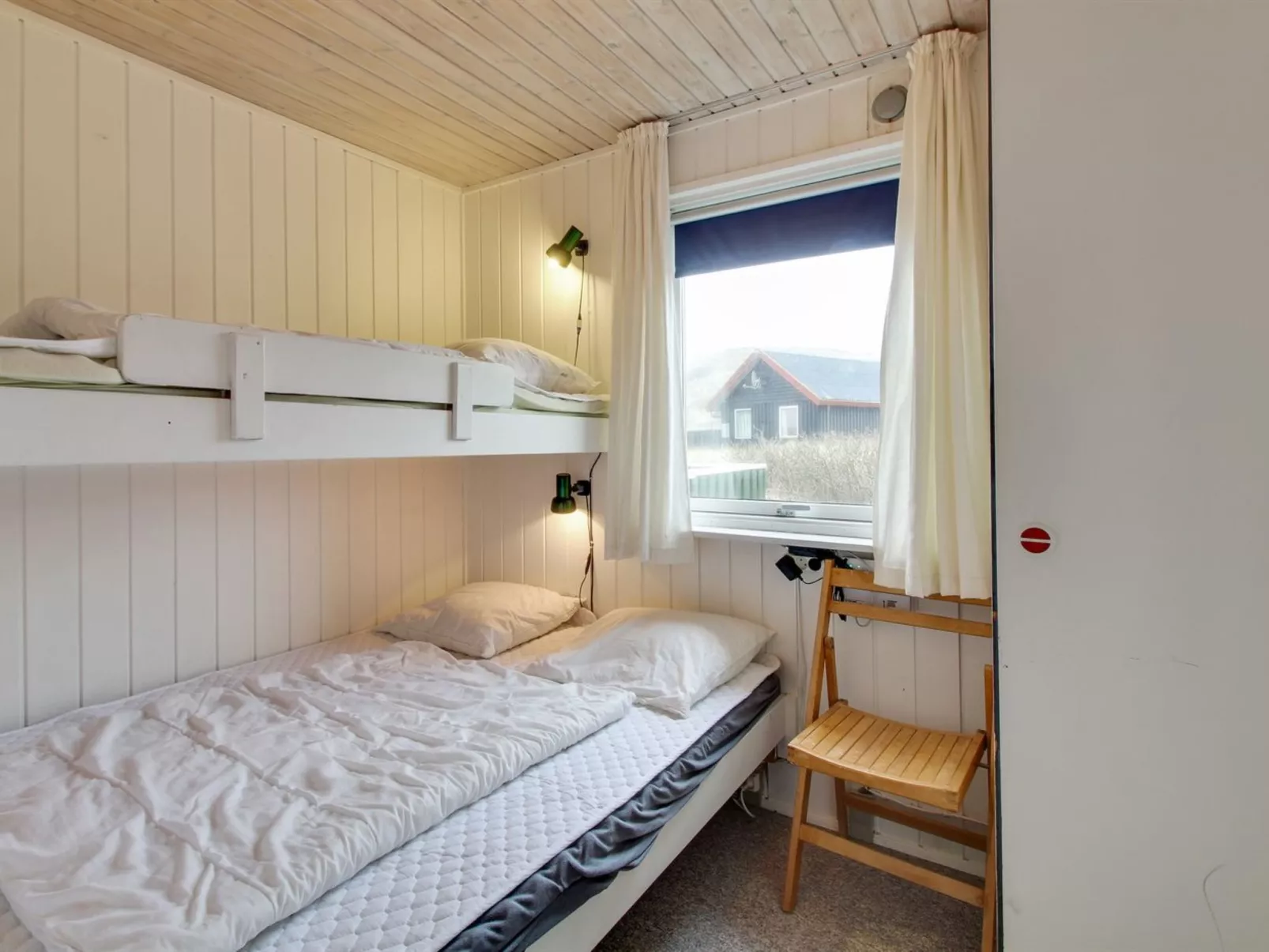 "Aase" -  from the sea-Binnen