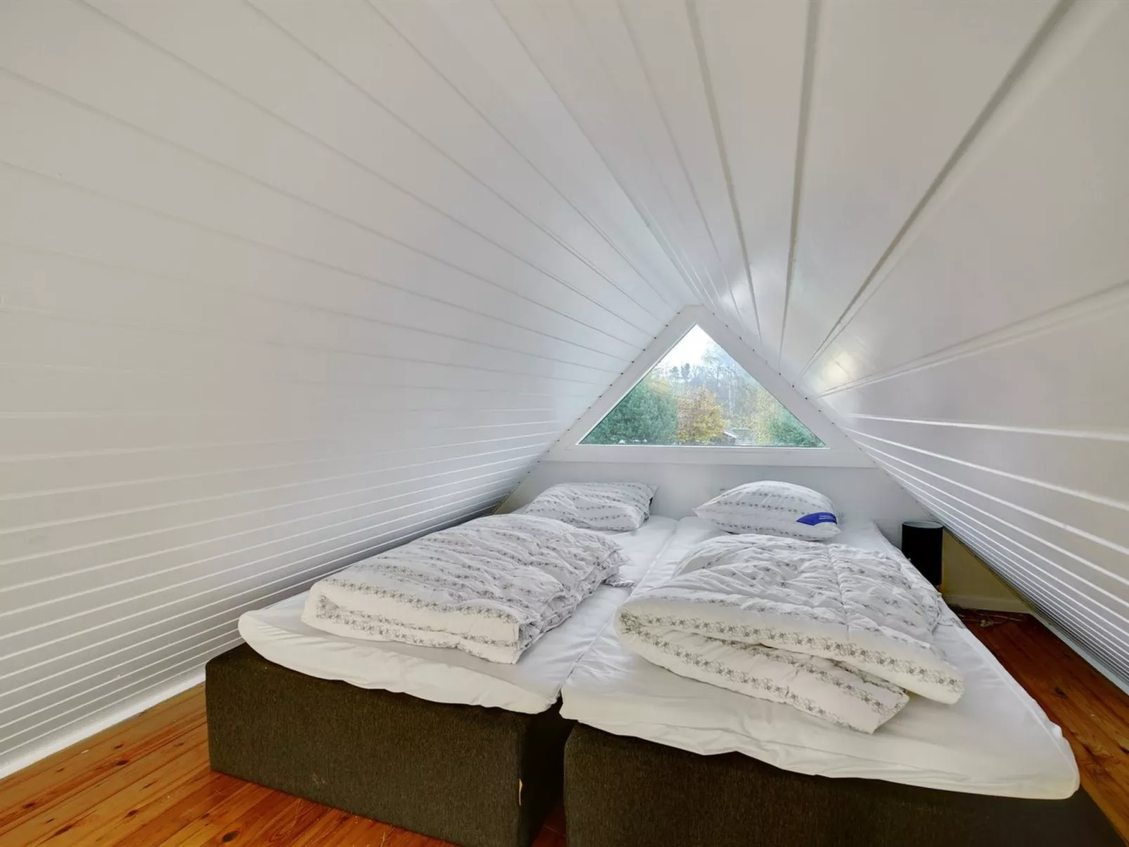 "Ingalil" - 650m from the sea-Binnen