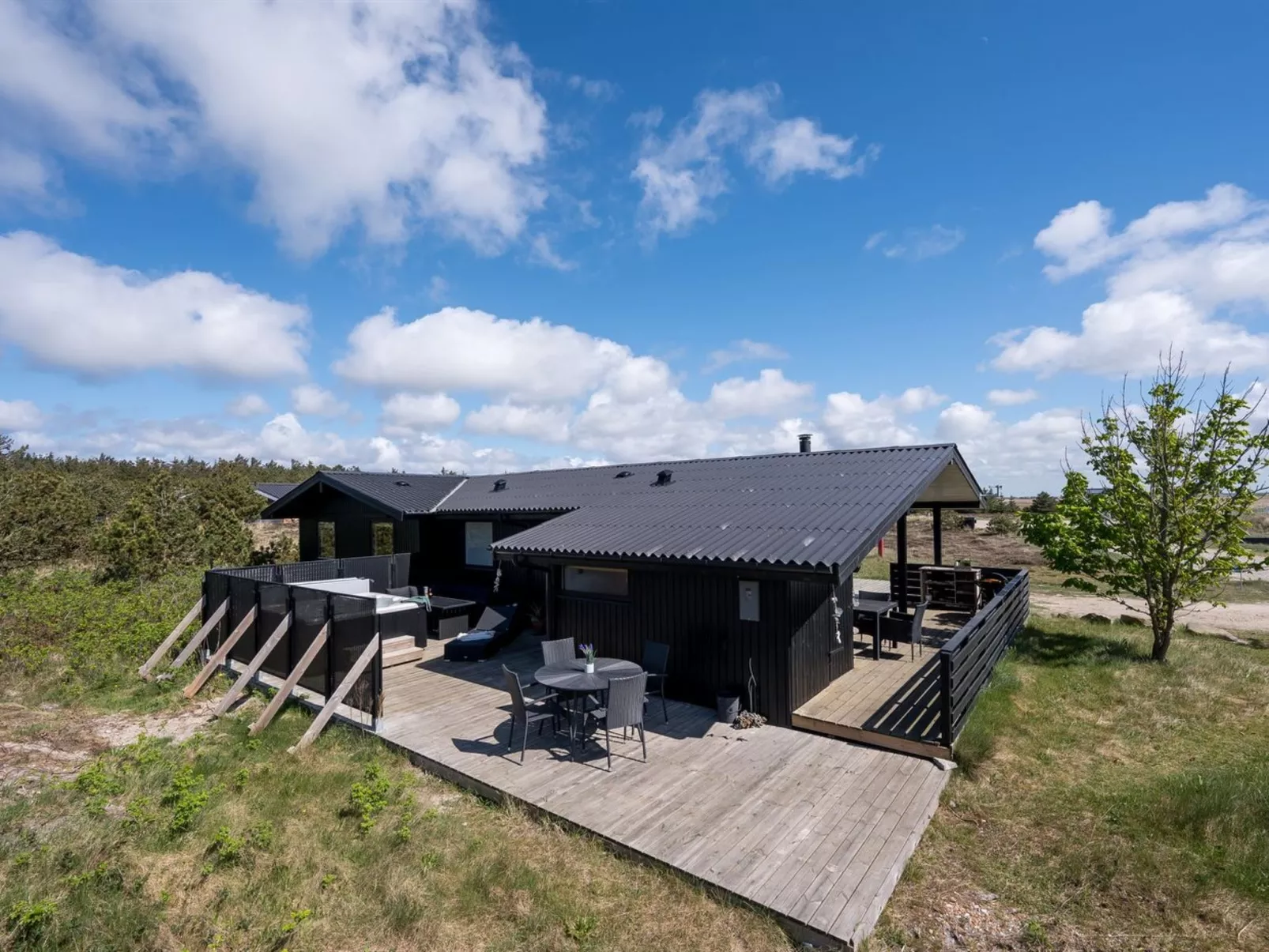 "Brunkil" - 500m from the sea-Buiten