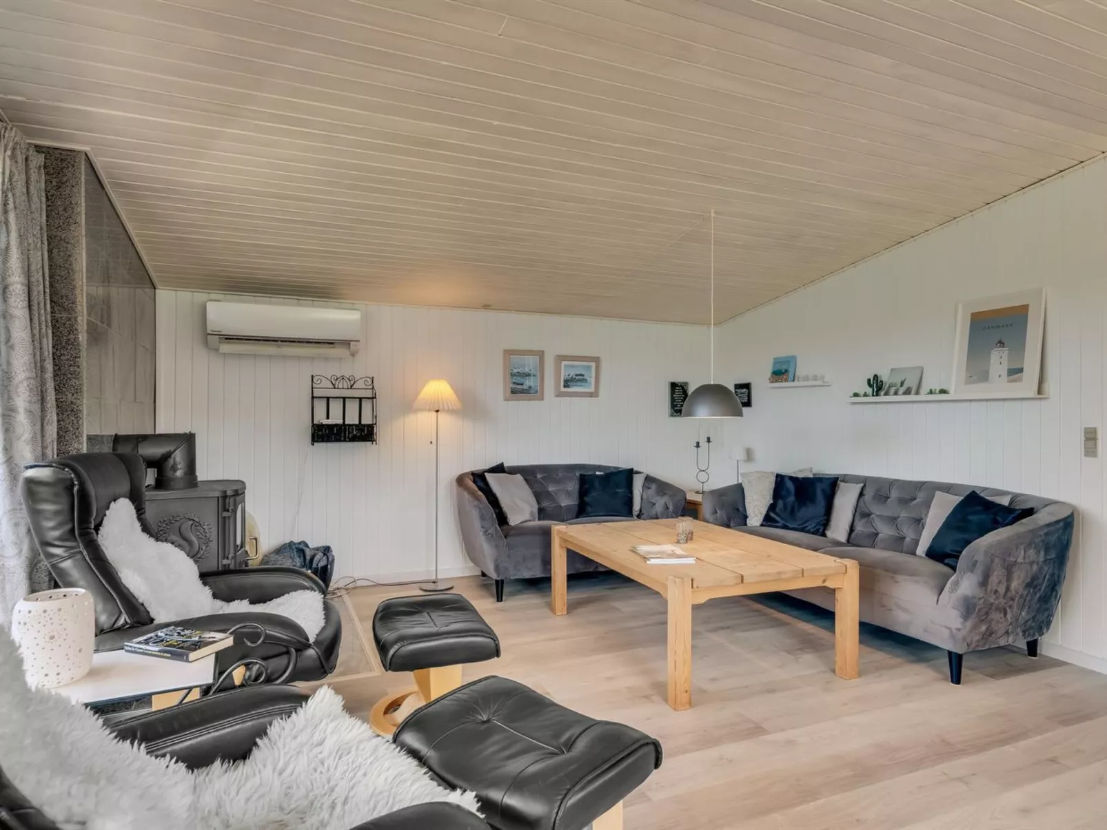 "Tonja" - 300m from the sea-Binnen