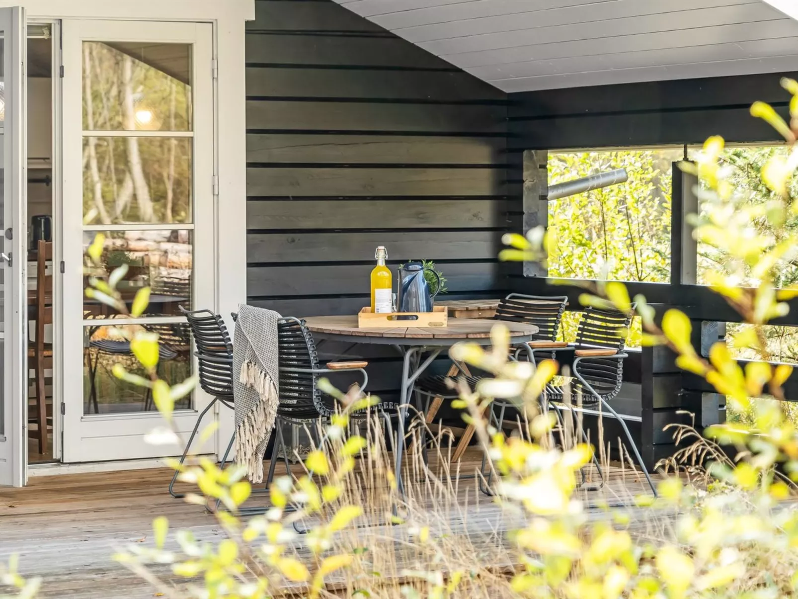 "Tanas" - 2km from the sea-Buiten