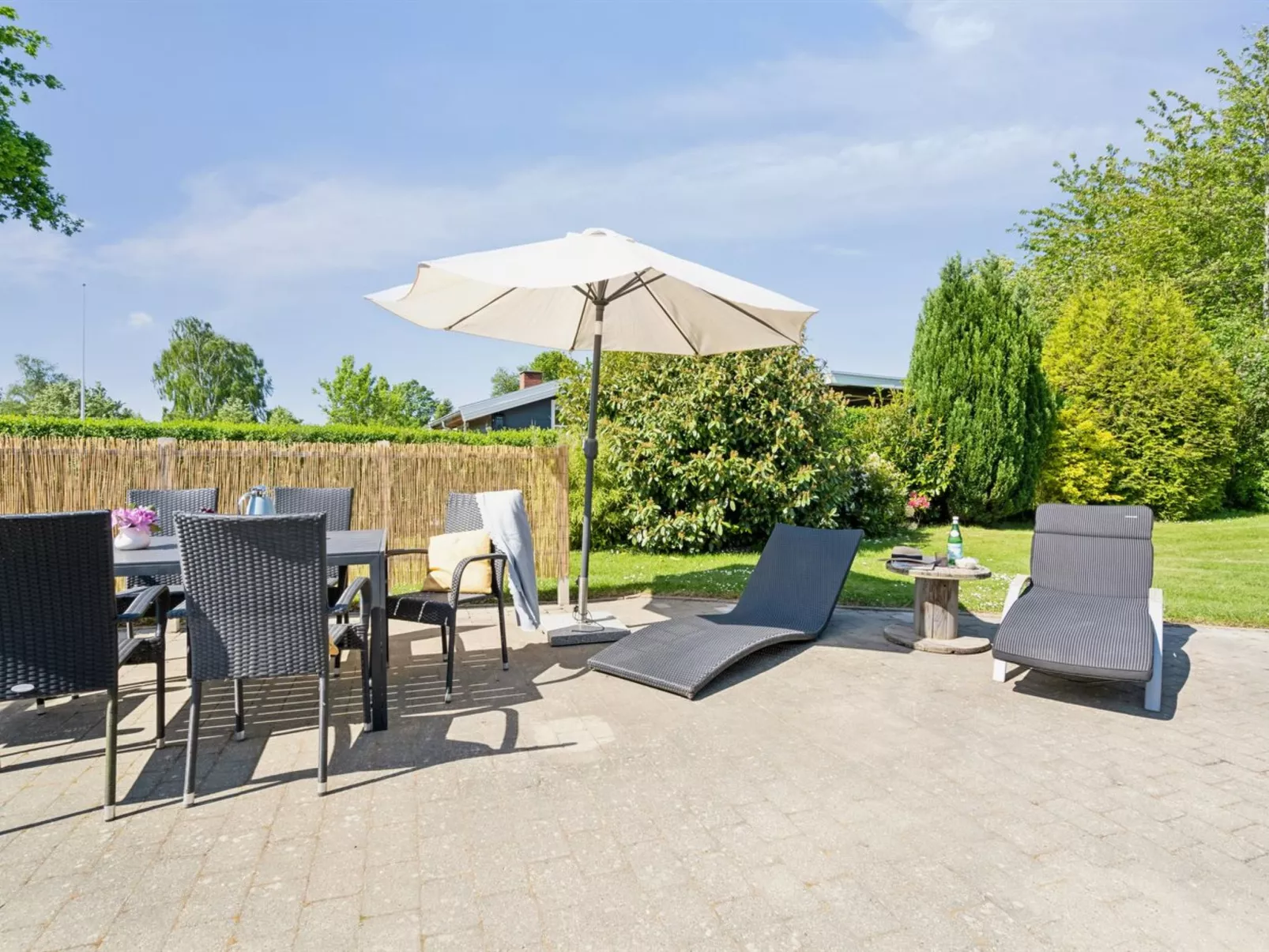 "Kolja" - 525m from the sea-Buiten