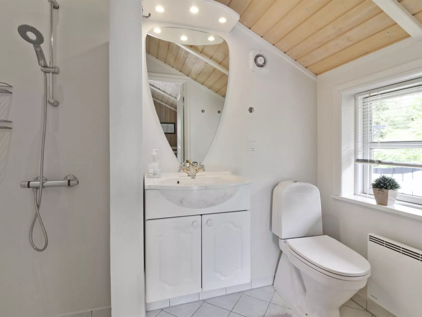 "Jens" - 425m from the sea-Binnen