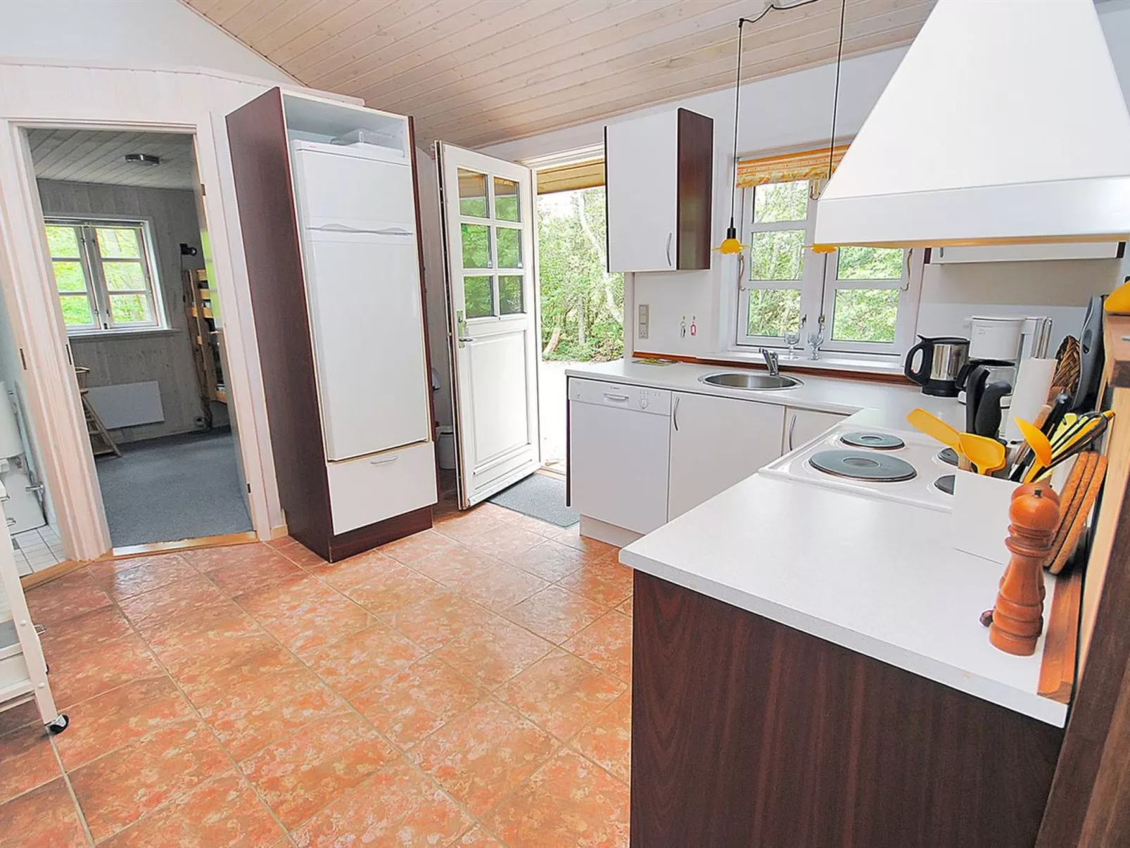 "Gesina" - 600m to the fjord-Binnen