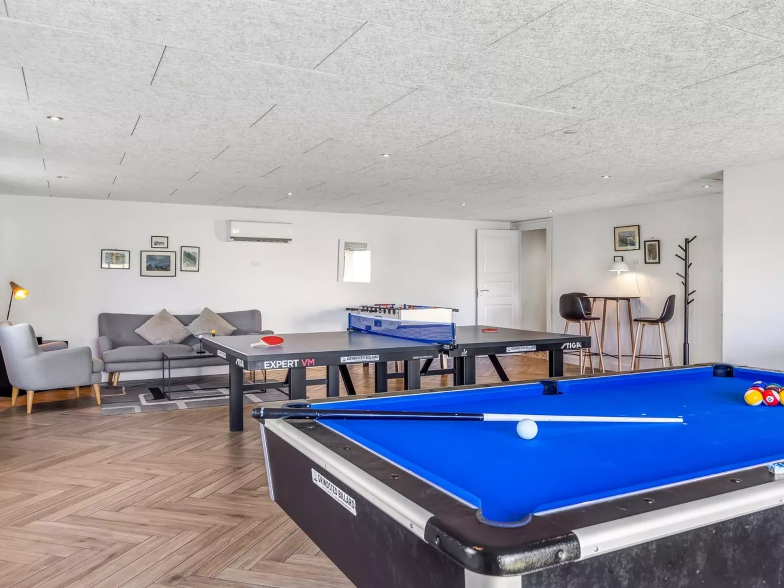 "Narvik" - 4.5km from the sea-Binnen