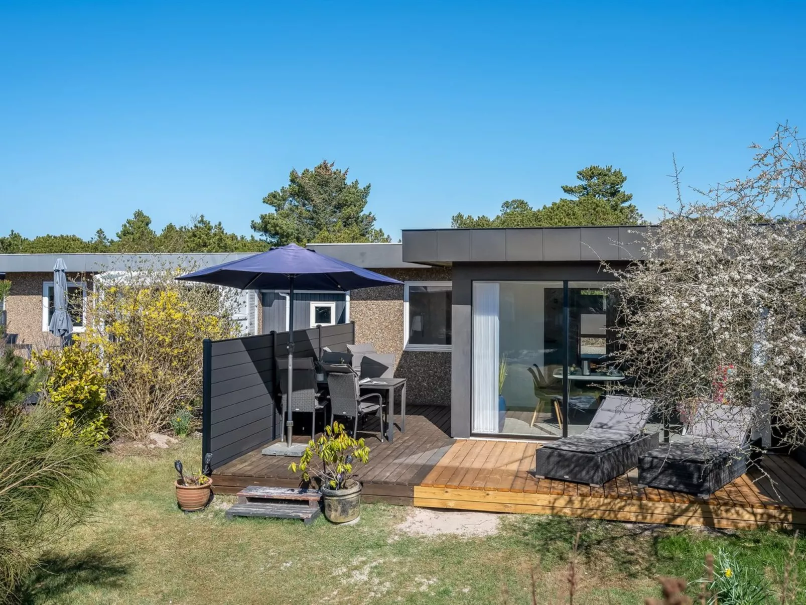 "Clemence" - 900m from the sea-Buiten