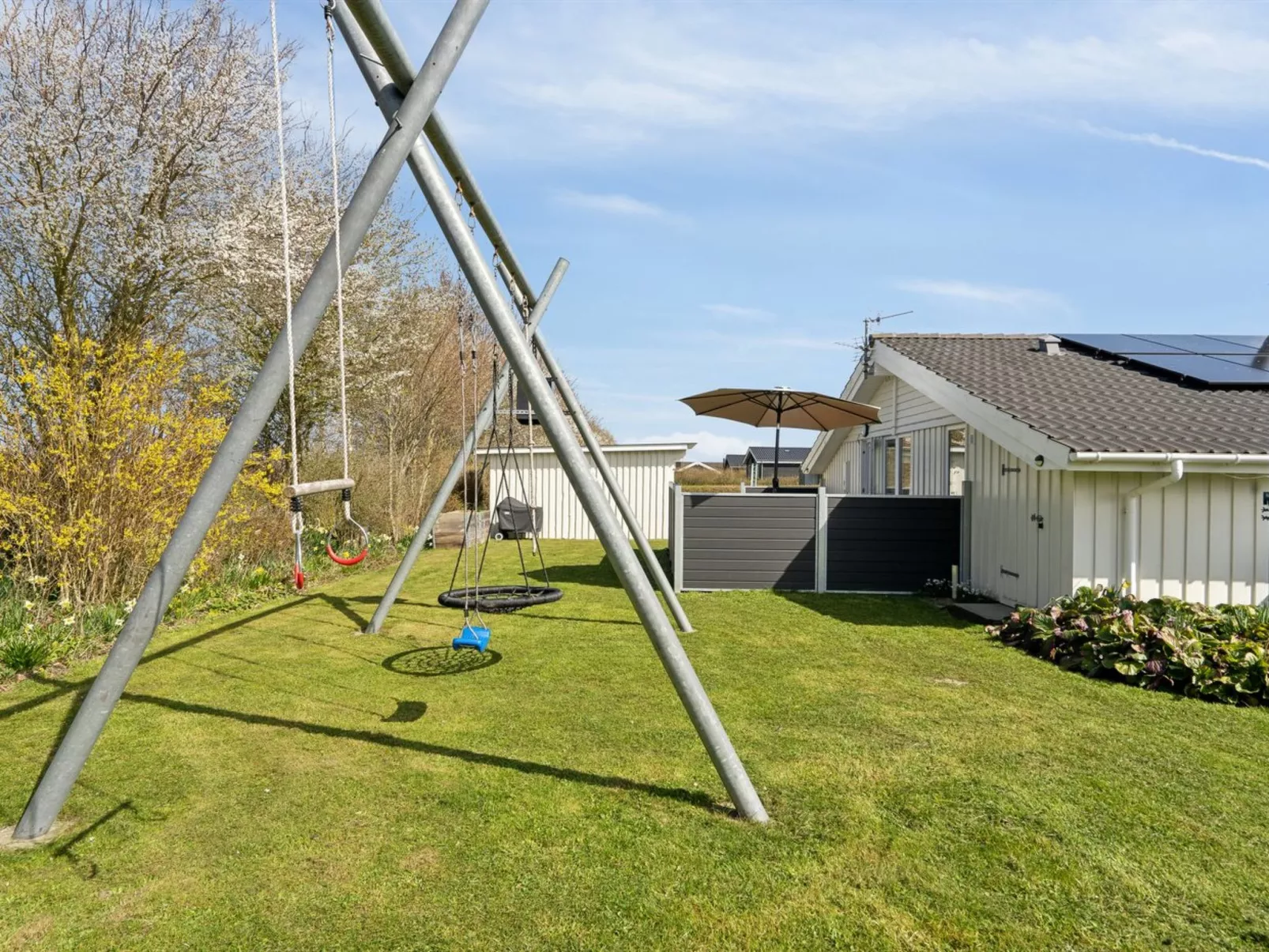 "Tjakko" - 700m from the sea-Buiten