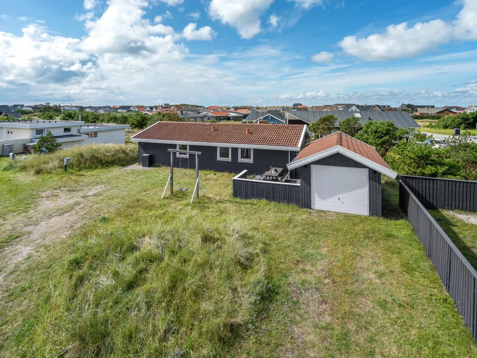 "Siri" - 400m from the sea-Buiten